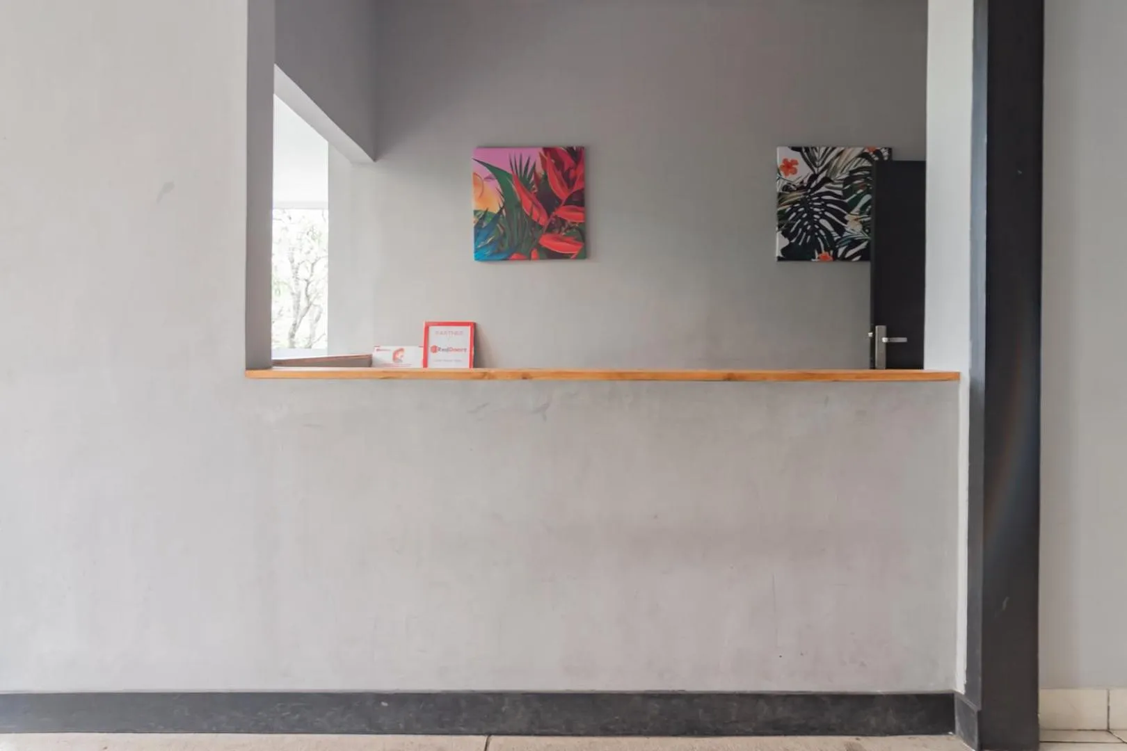 Lobby or reception in RedDoorz near Exit Toll Pasteur 4