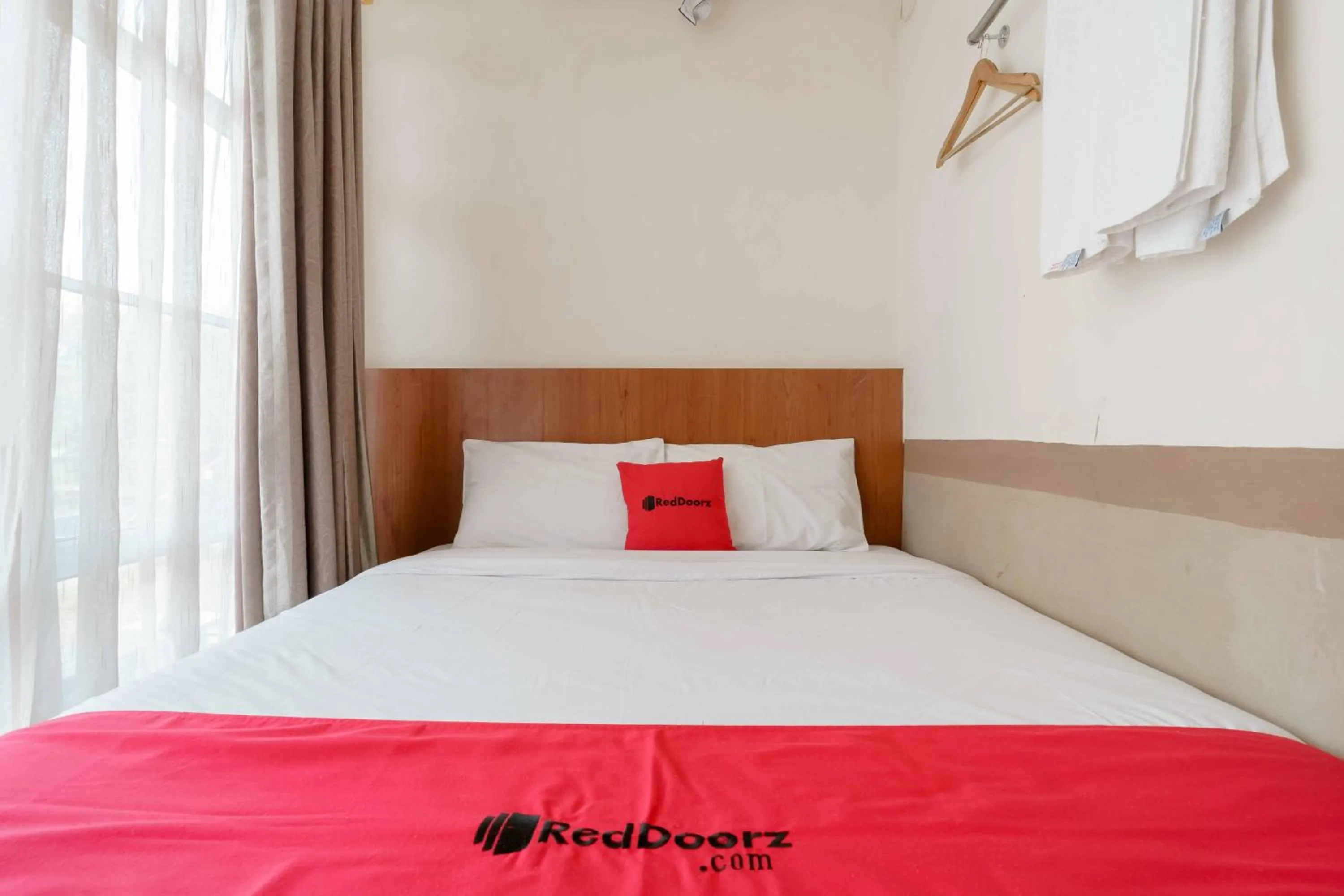 Bed in RedDoorz near Plaza Botania 1 Batam
