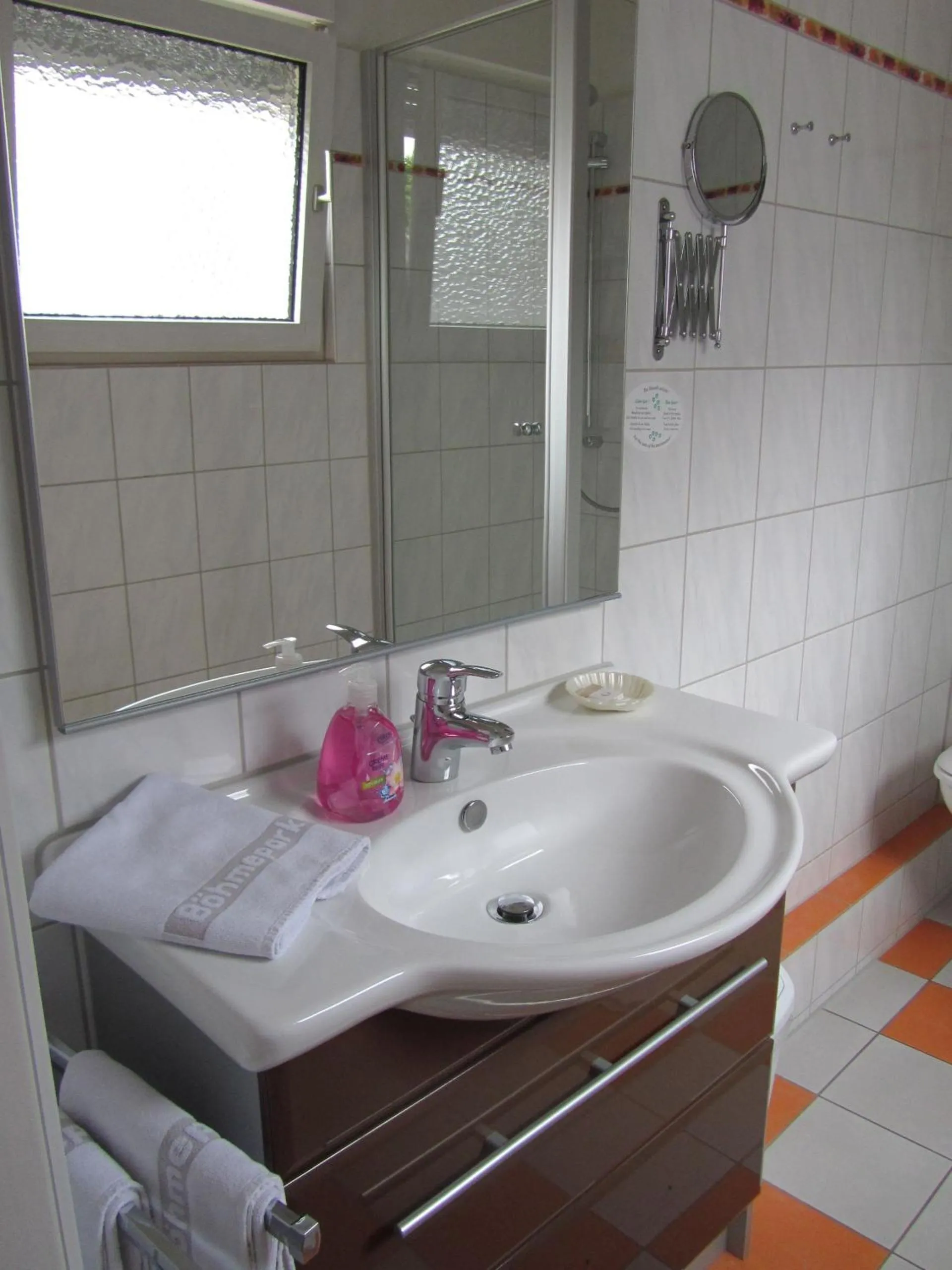 Bathroom in Hotel-Pension Am Böhmepark