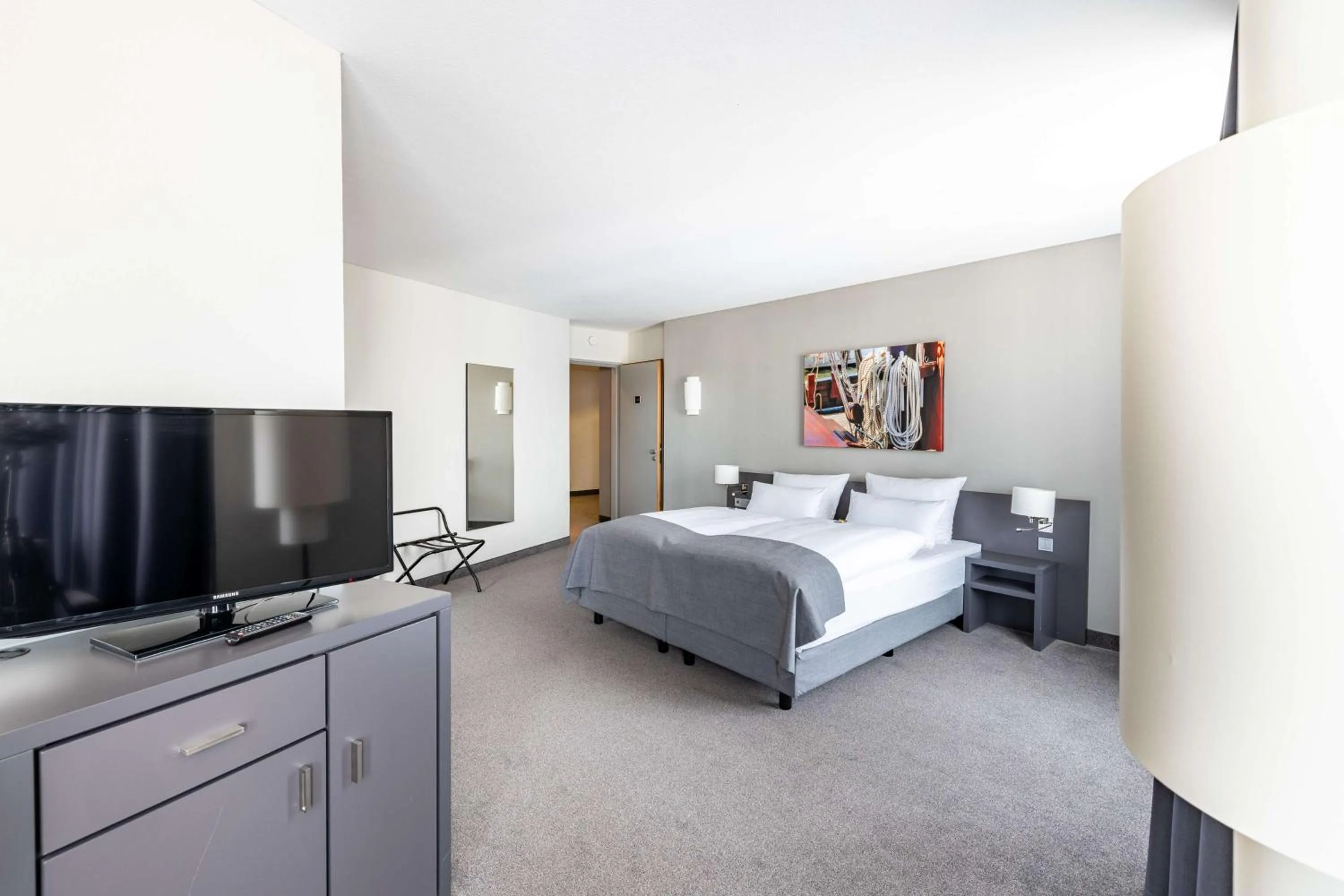 Business facilities, Bed in ATLANTIC Hotel Vegesack