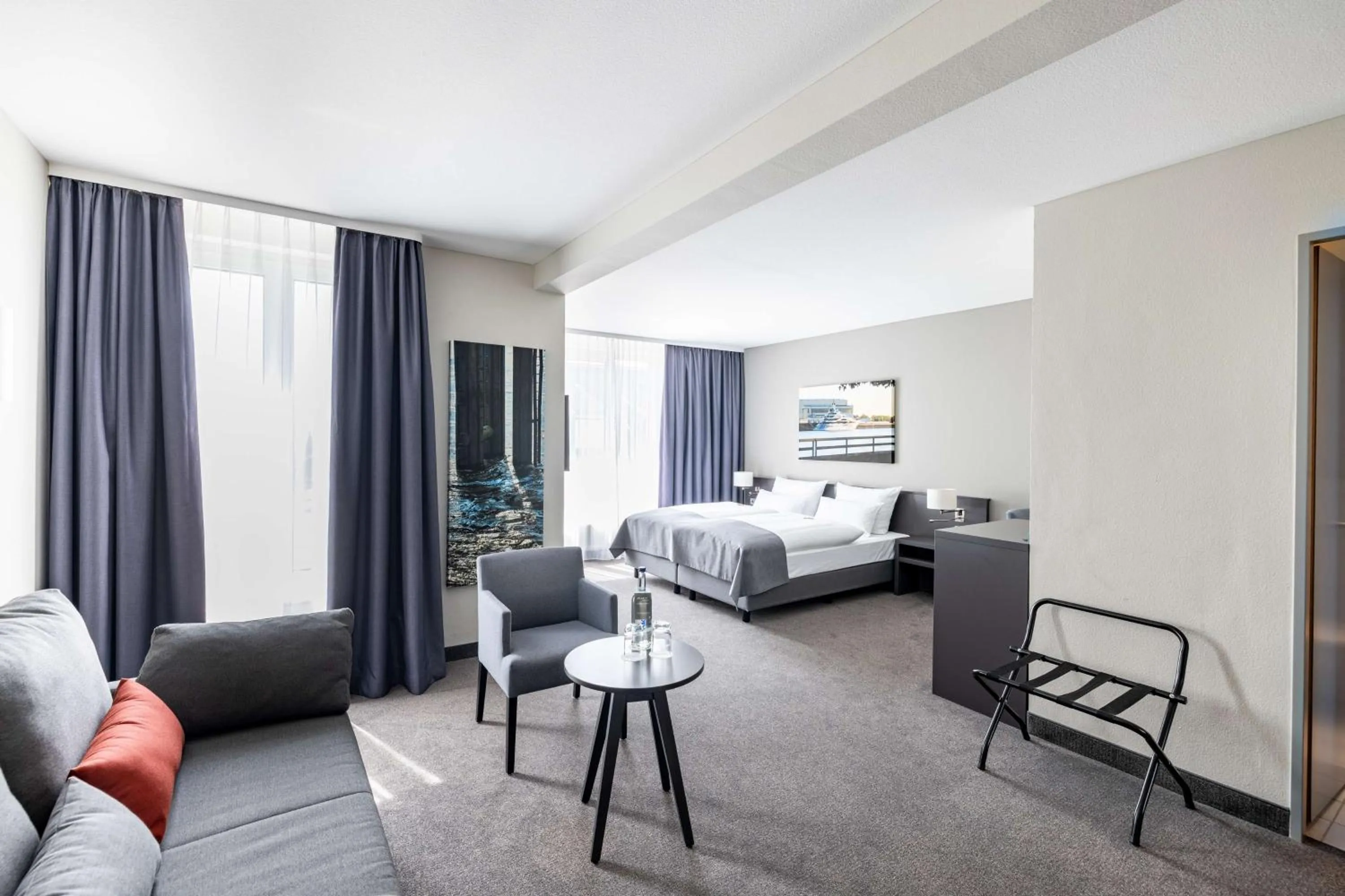 Bedroom, Bed in ATLANTIC Hotel Vegesack