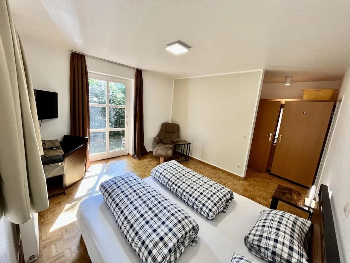 Bedroom, Bed in Das Landhotel zur Mühle