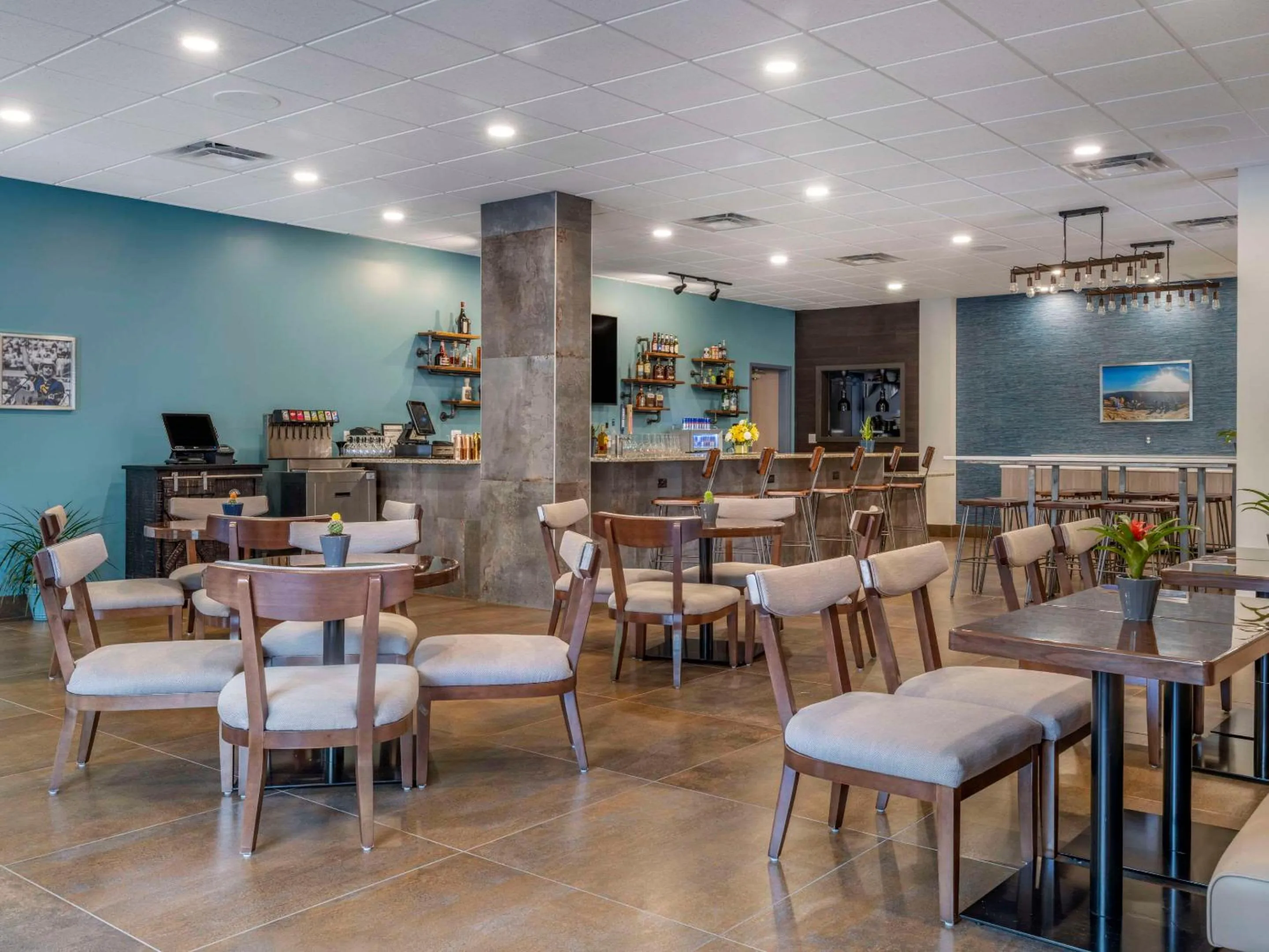 Restaurant/places to eat in The Cranberry, an Ascend Collection Hotel