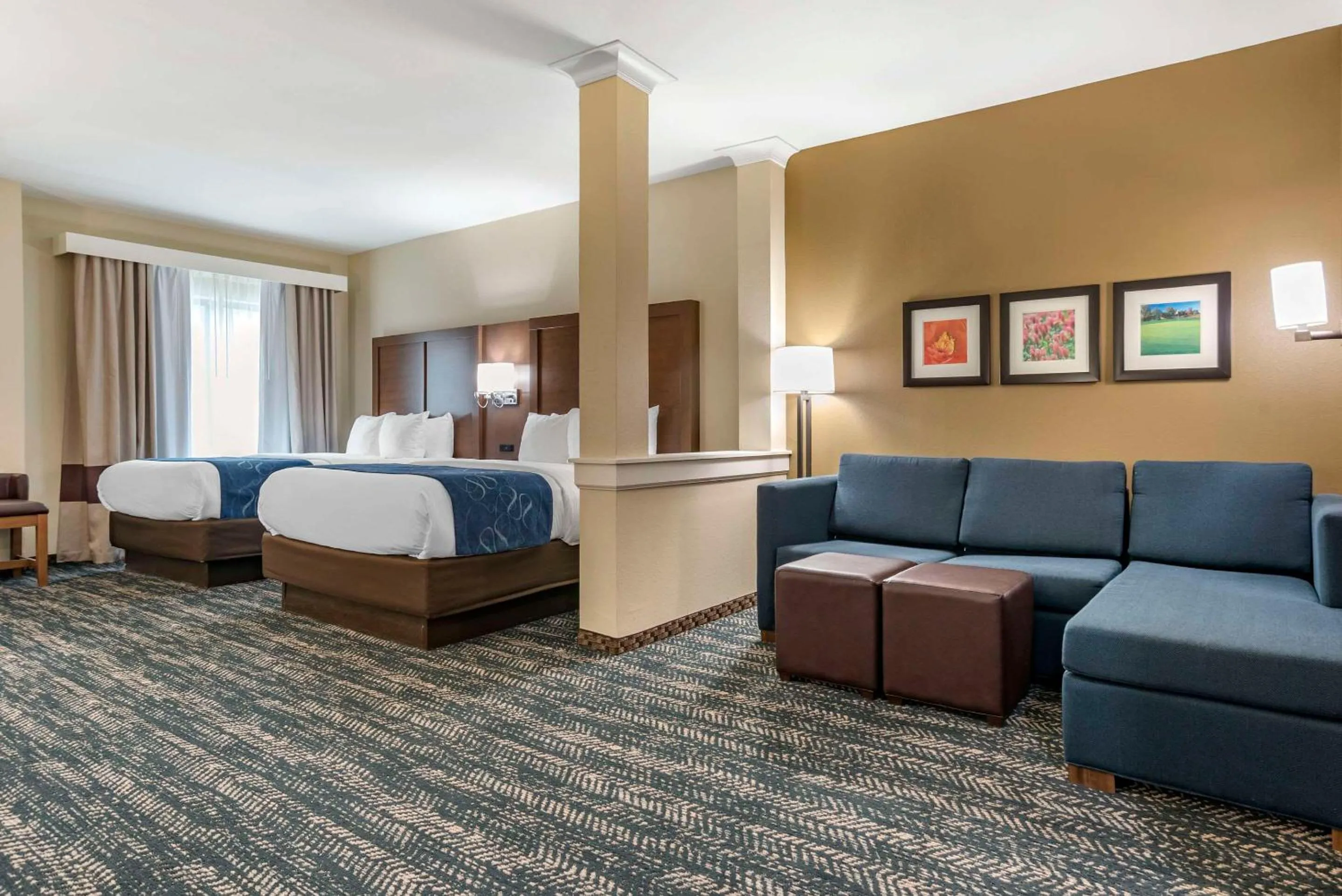 Bedroom, Bed in Comfort Inn & Suites Downtown near University