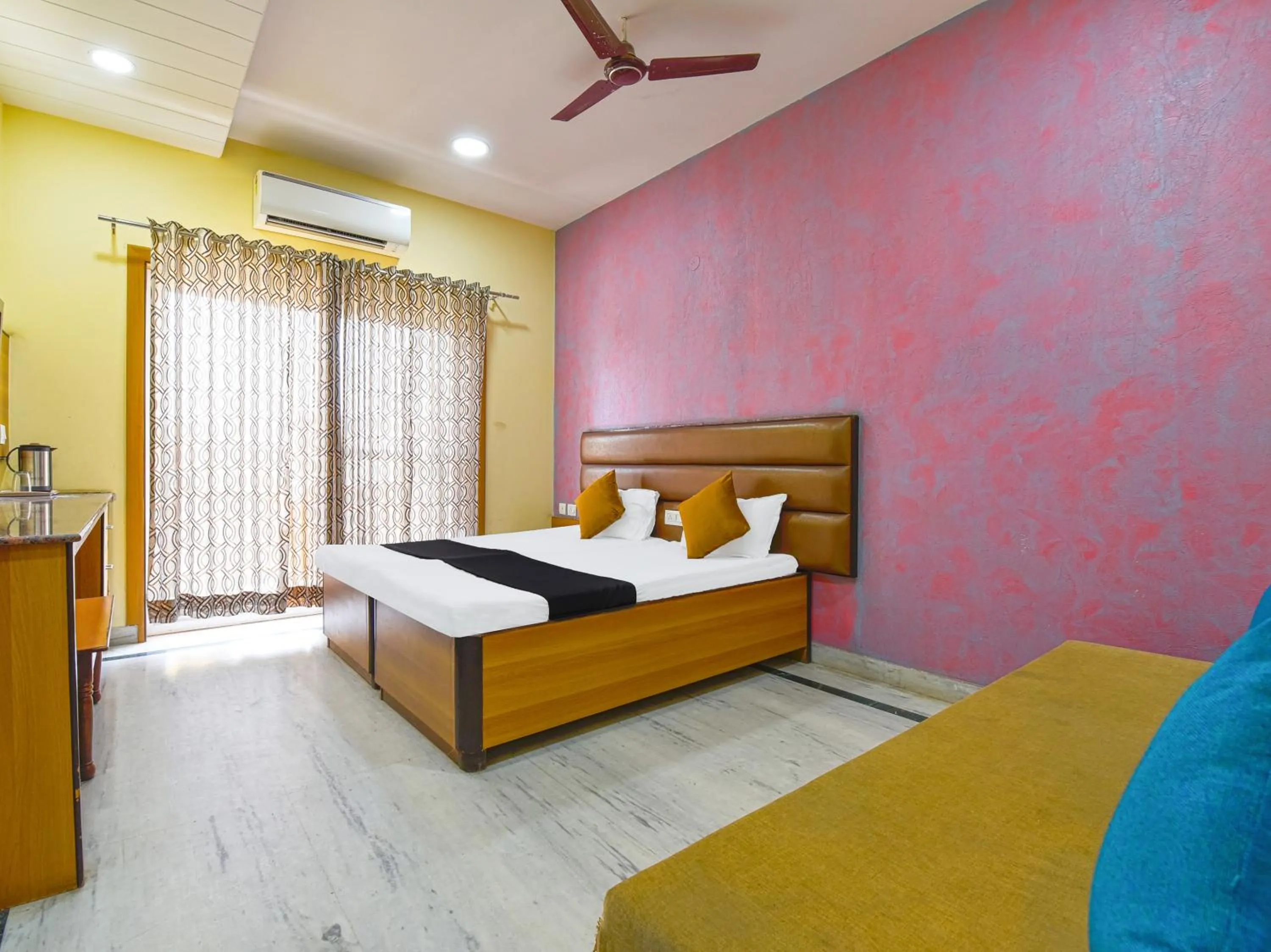 Photo of the whole room, Bed in Hotel Anuvibha Malviya Nagar