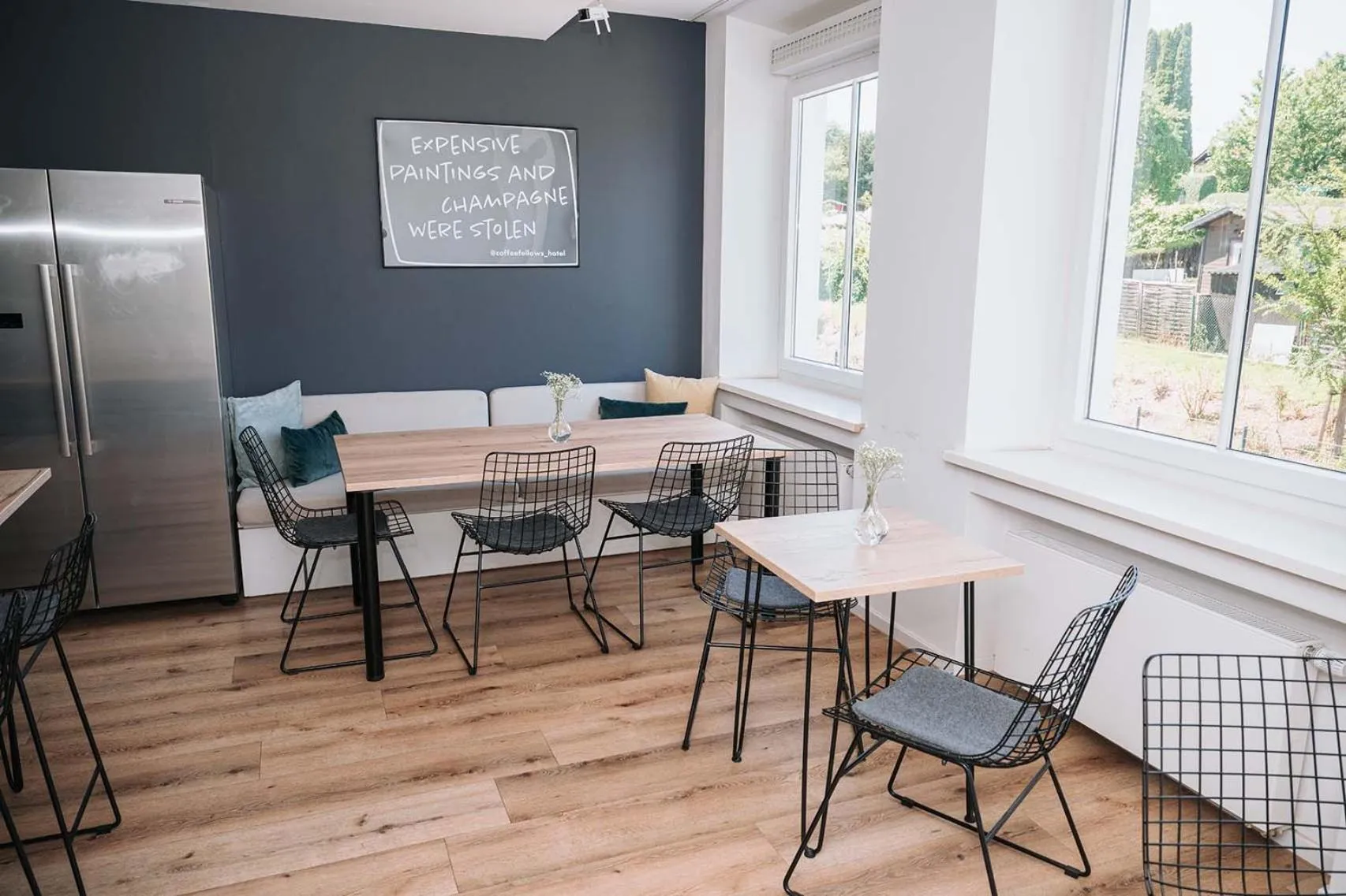 Communal kitchen in Coffee Fellows Hotel & Longstay