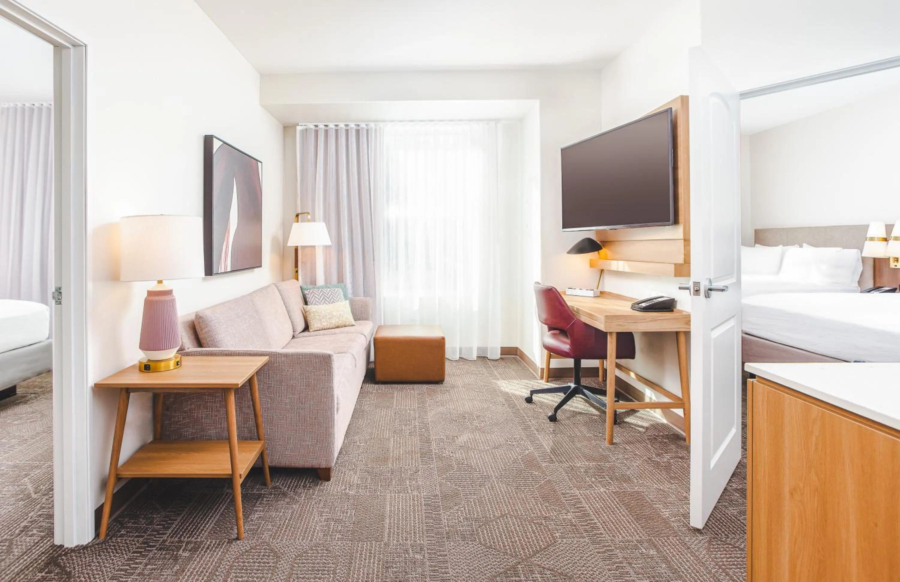 Living room, Bed in Staybridge Suites - Nashville - Vanderbilt by IHG
