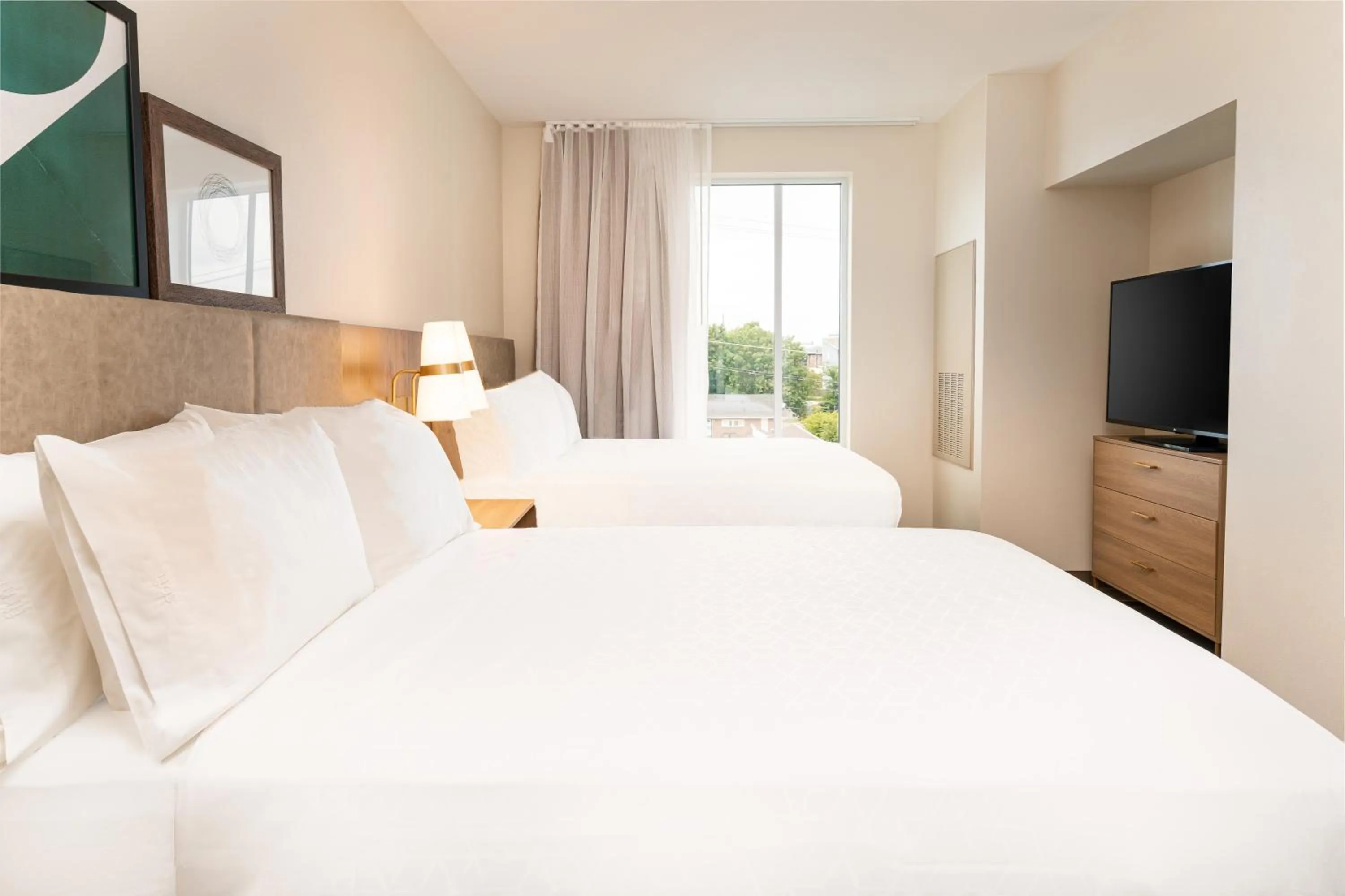 Bed in Staybridge Suites - Nashville - Vanderbilt by IHG
