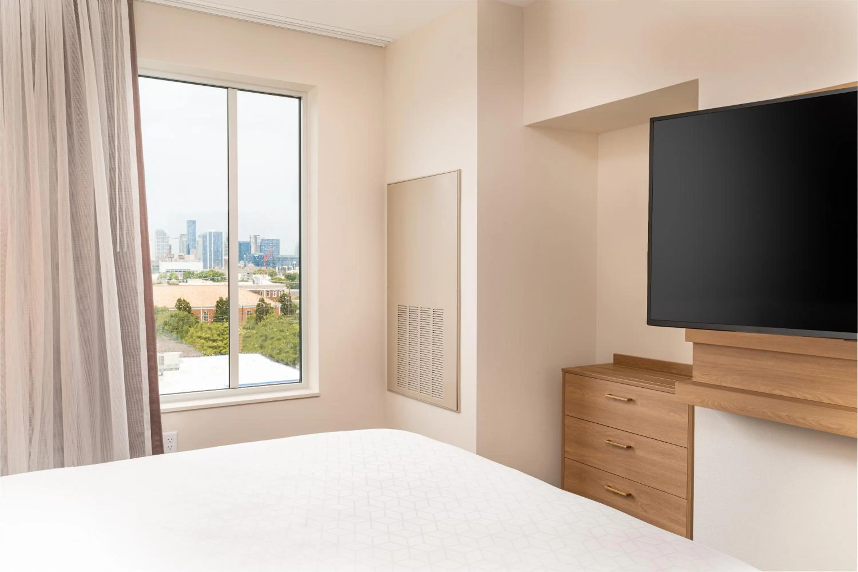 Bed in Staybridge Suites - Nashville - Vanderbilt by IHG