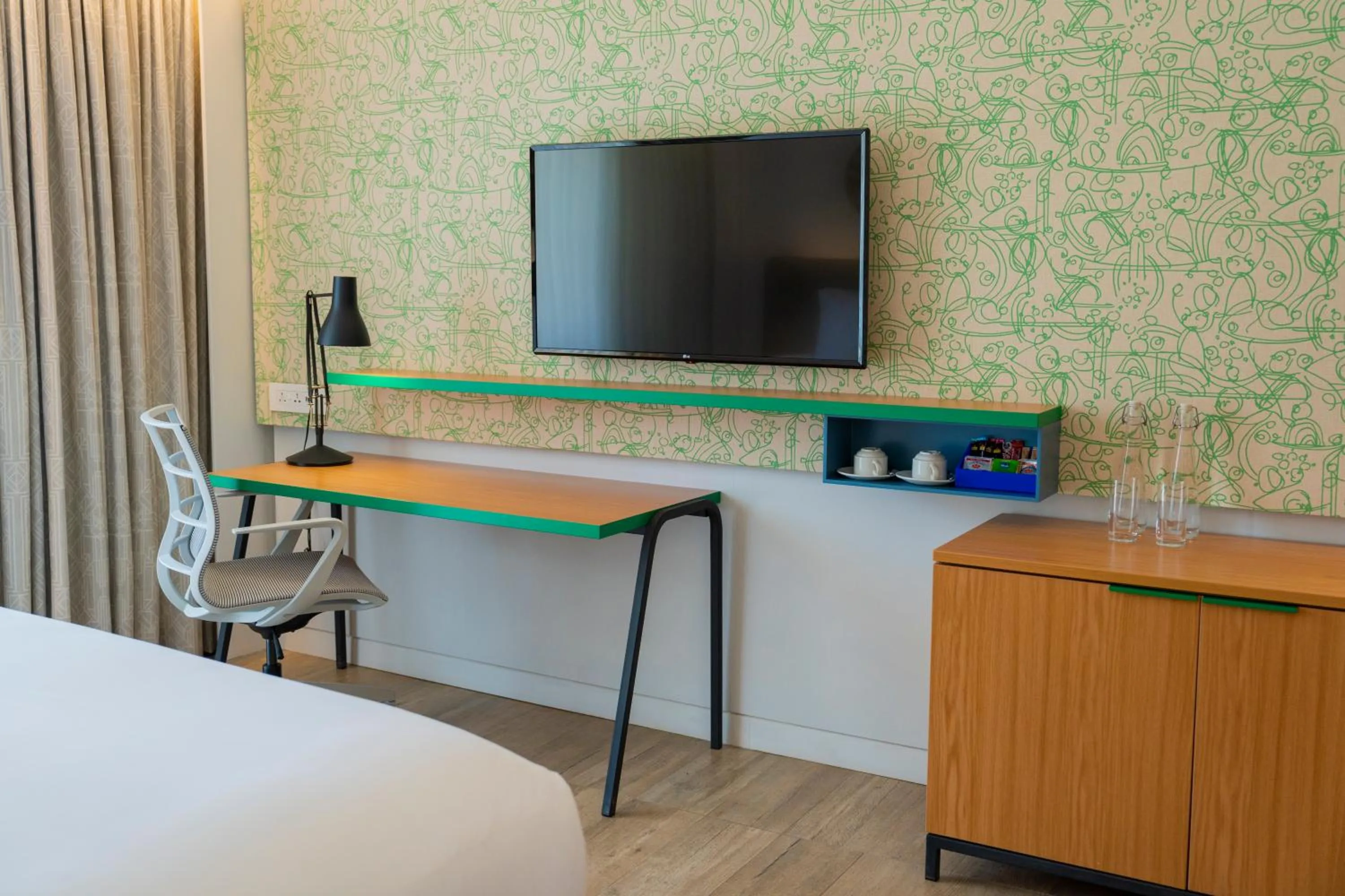 TV and multimedia, Bed in Holiday Inn - Lusaka by IHG