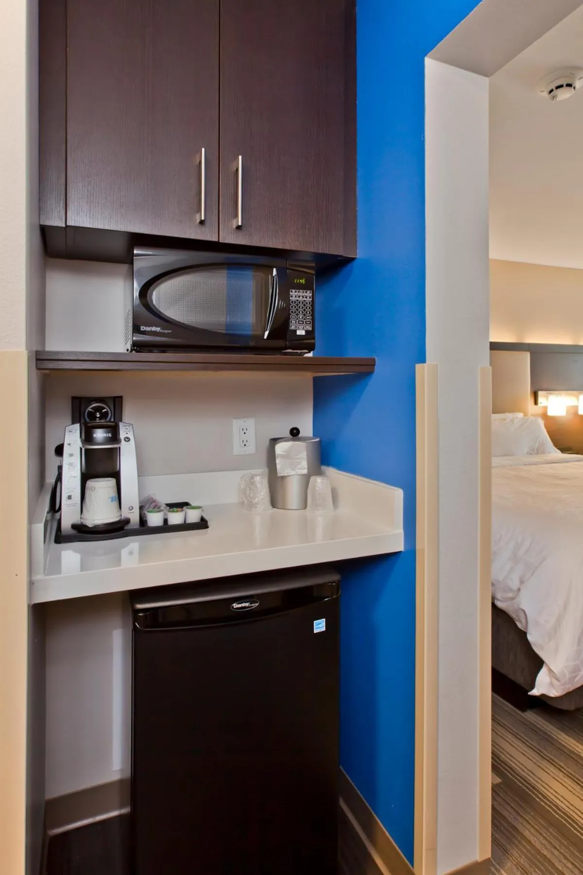 Kitchen/Kitchenette in Holiday Inn Express and Suites Green River