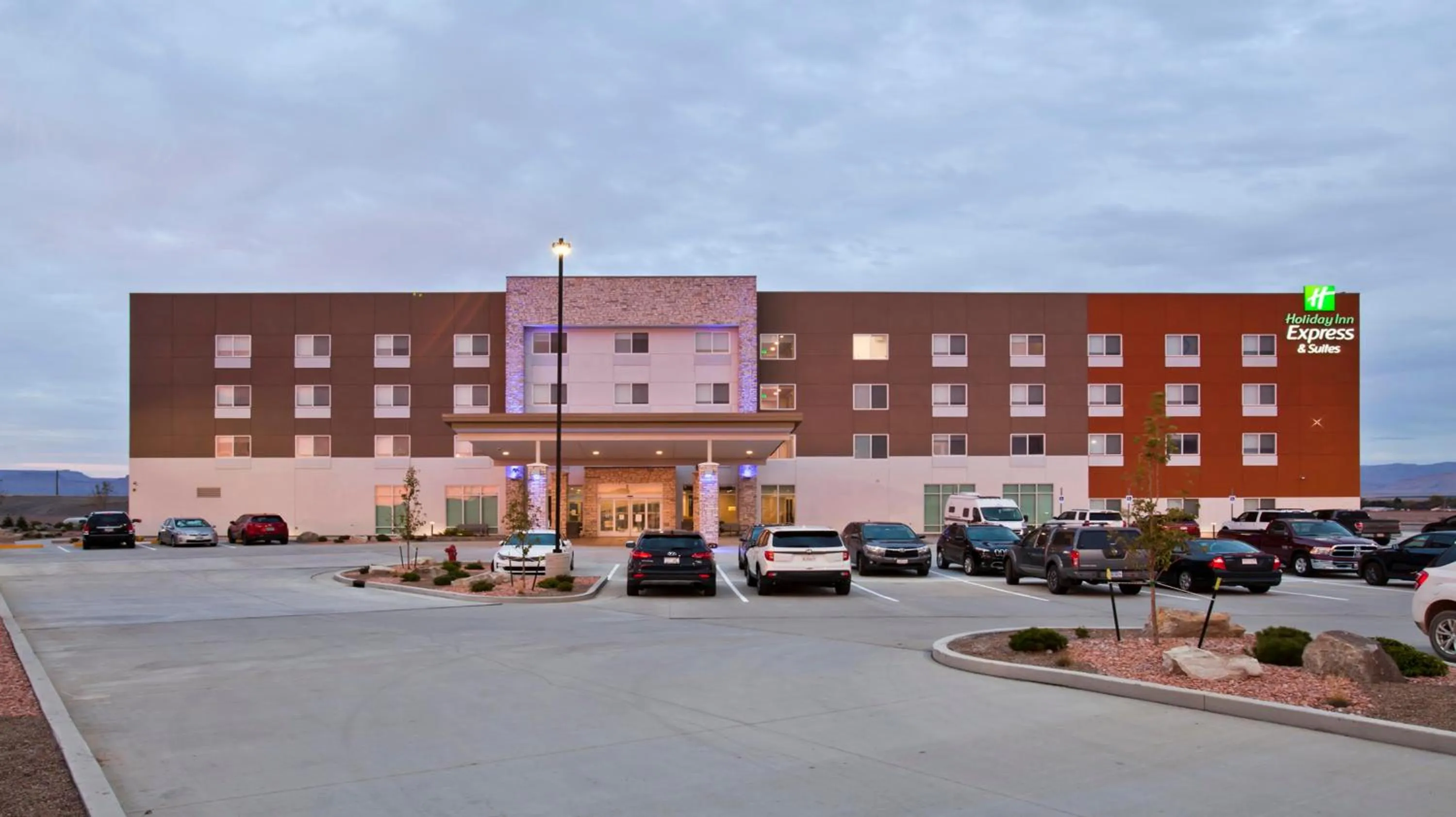 Property Building in Holiday Inn Express and Suites Green River