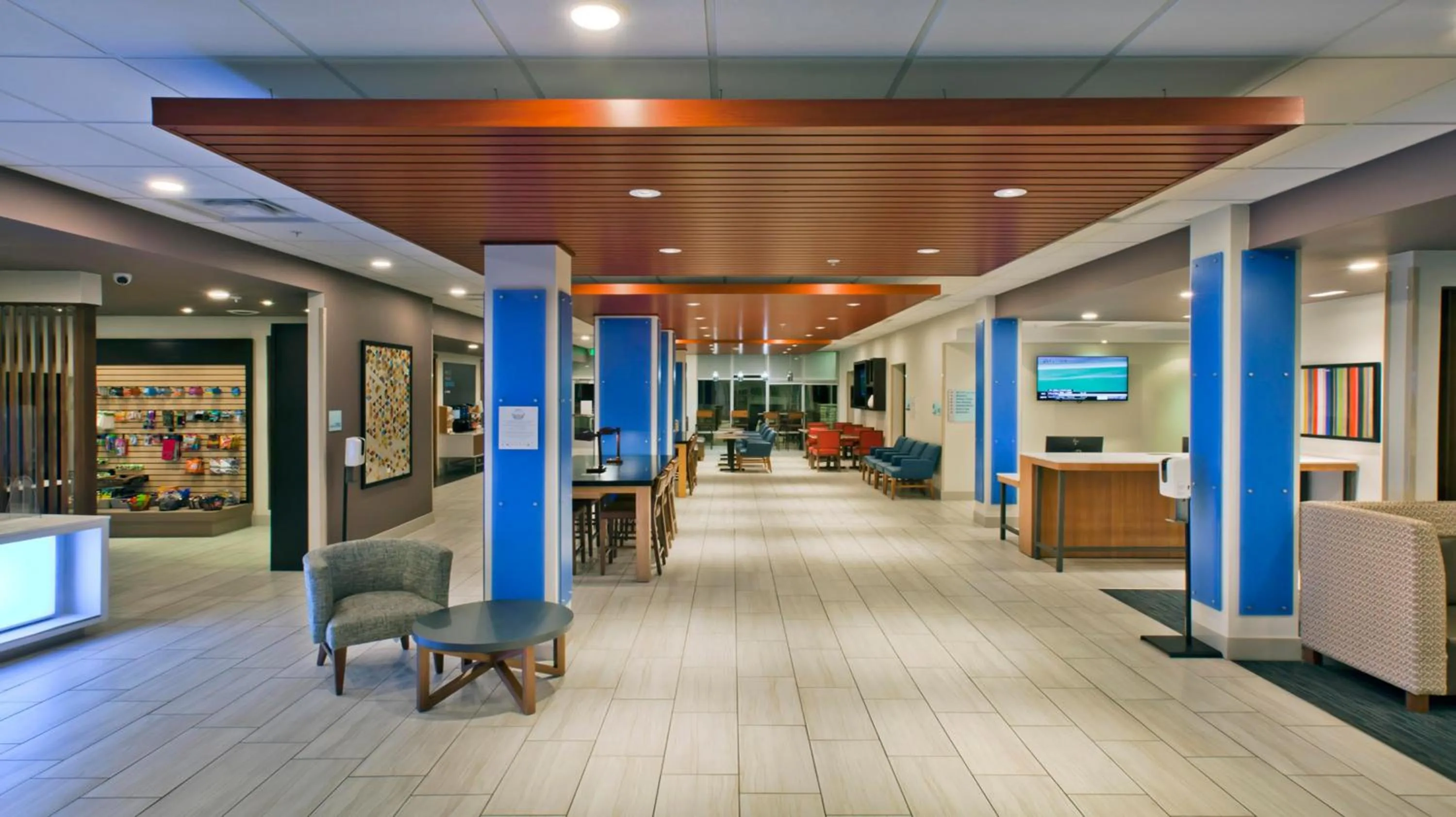 Property building in Holiday Inn Express and Suites Green River