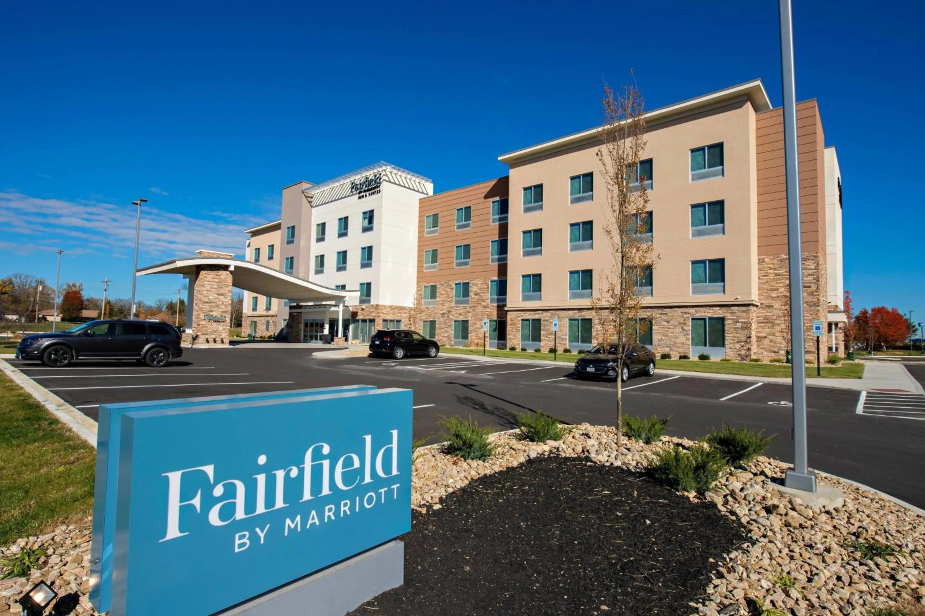 Property building in Fairfield Inn & Suites by Marriott Dayton North