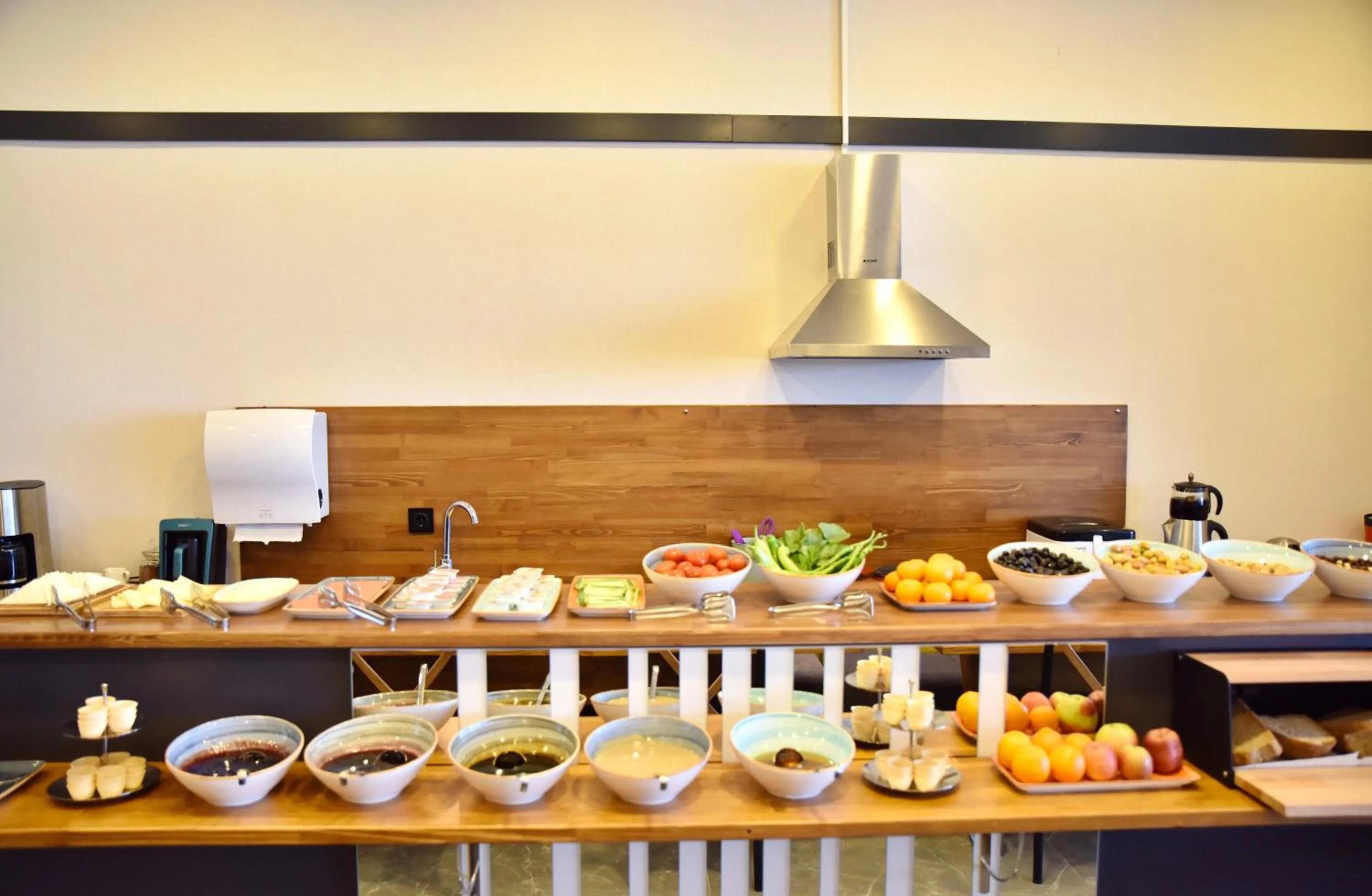 Buffet breakfast in Roof 264 Hotel & Suites