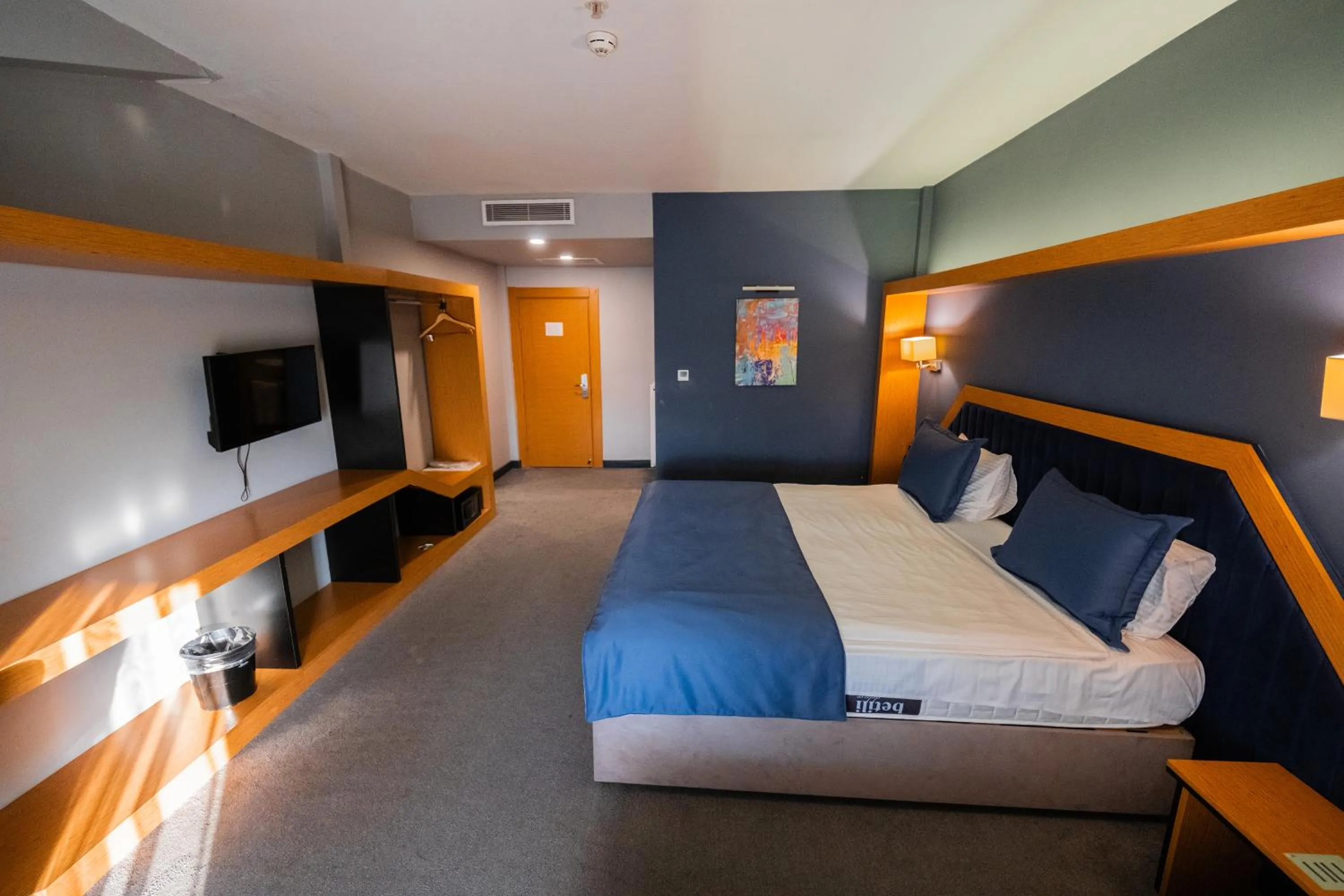 Bedroom, Bed in Roof 264 Hotel & Suites