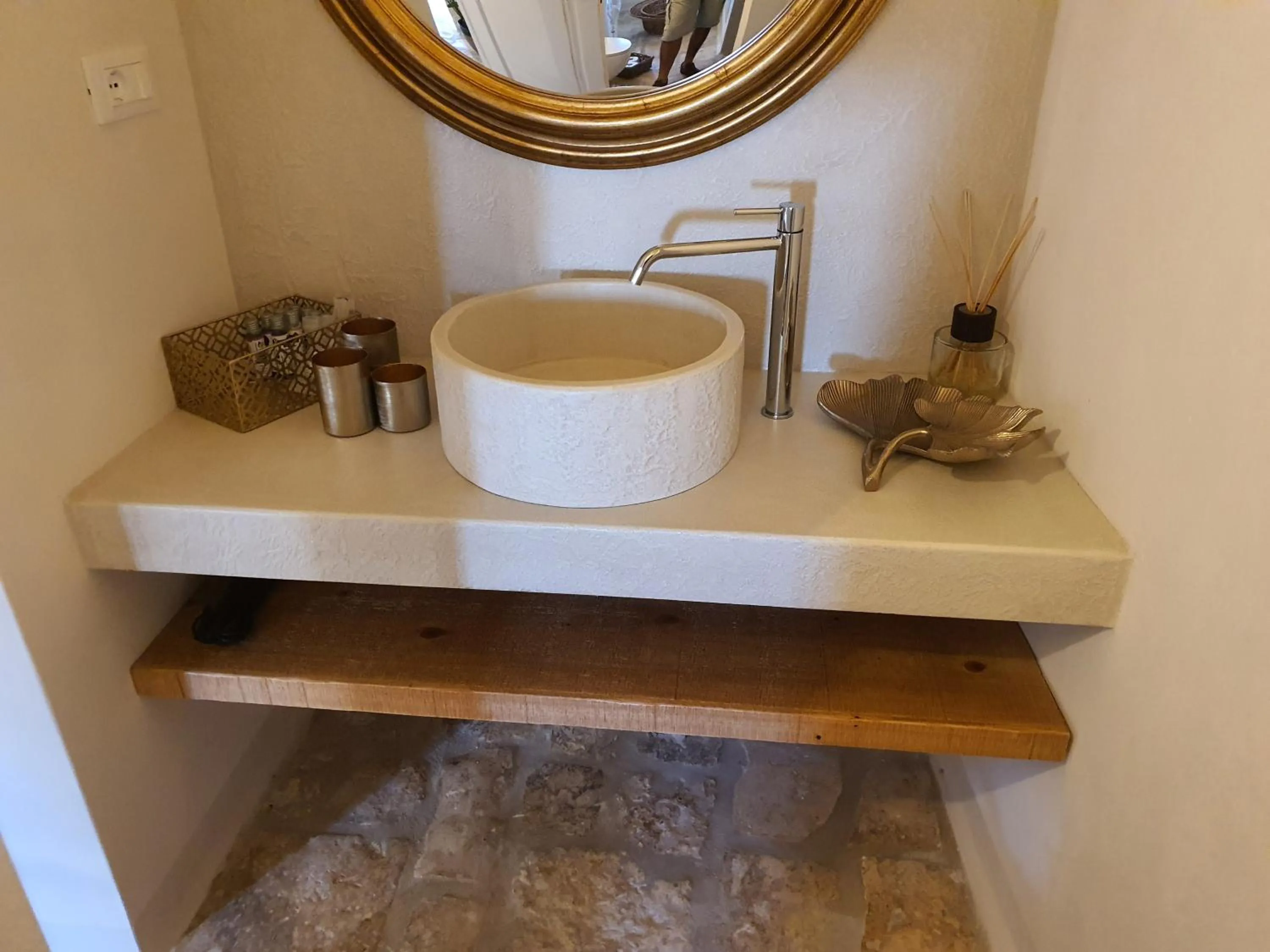 Bathroom in Caterina's Suites & Apartament