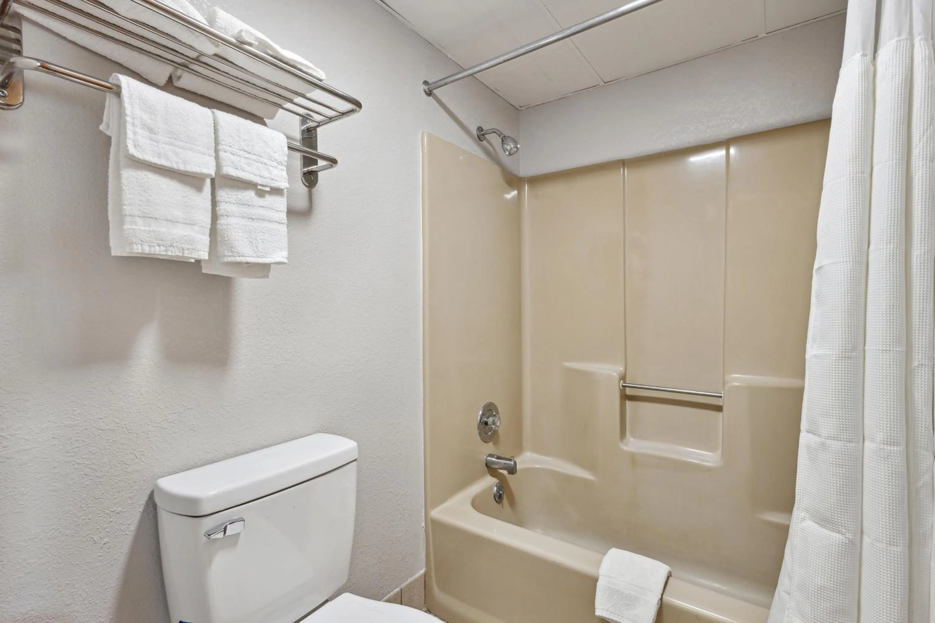 Bathroom in Relax inn by OYO Greeneville Near Hwy US-321