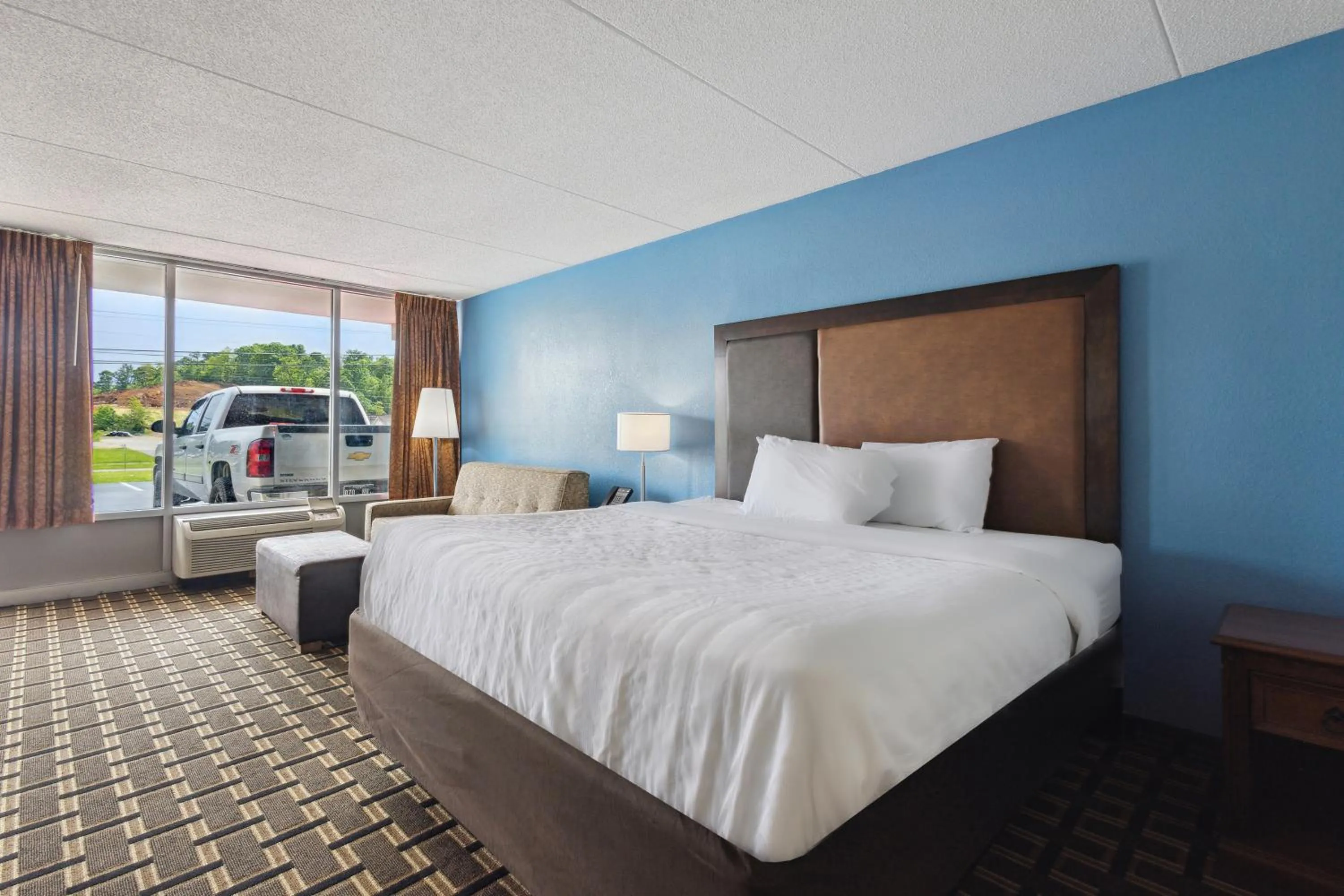 Bedroom, Bed in Relax inn by OYO Greeneville Near Hwy US-321