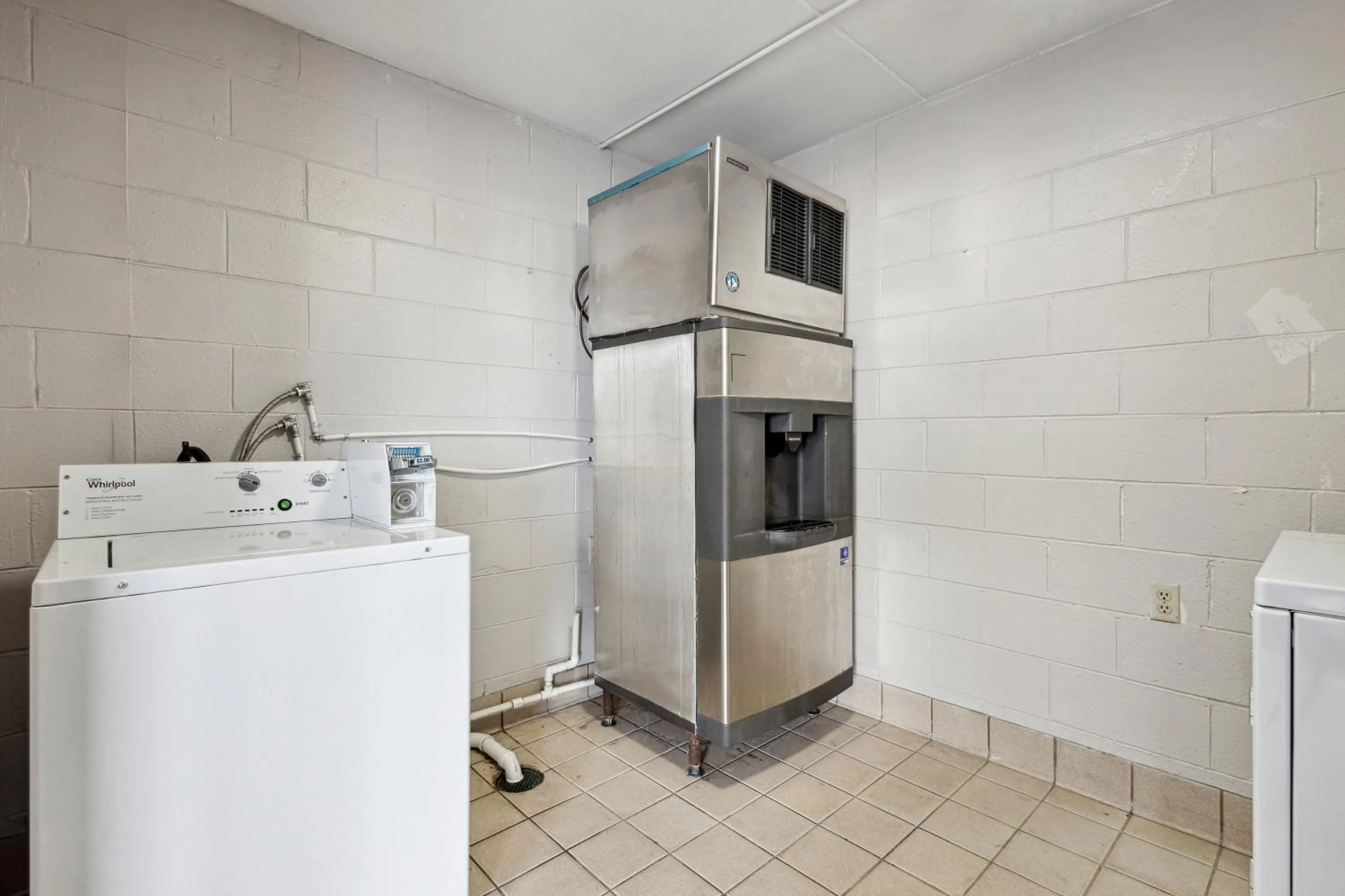 laundry in Relax inn by OYO Greeneville Near Hwy US-321