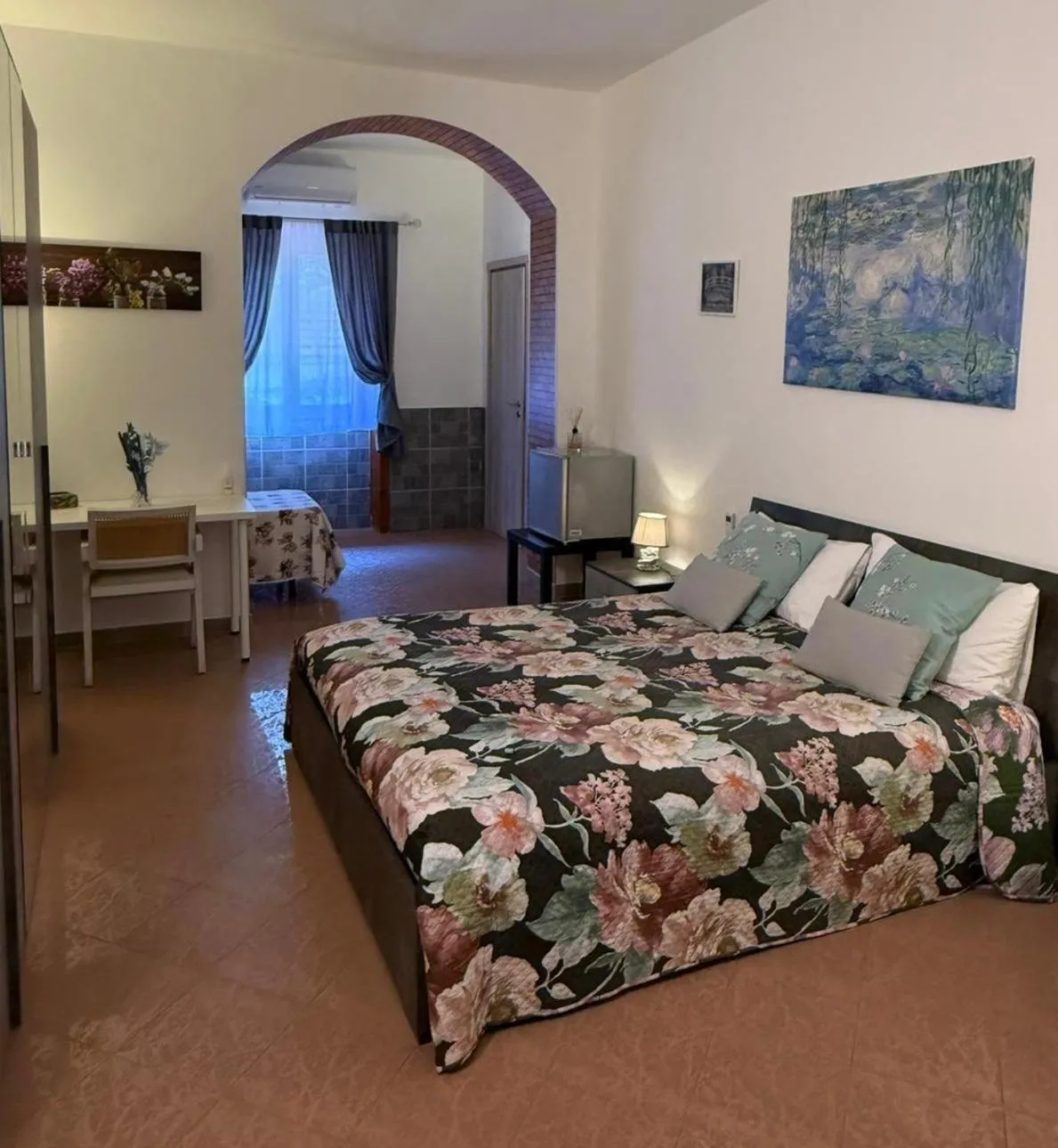 Bedroom, Bed in B&B Iolì Vesuvio