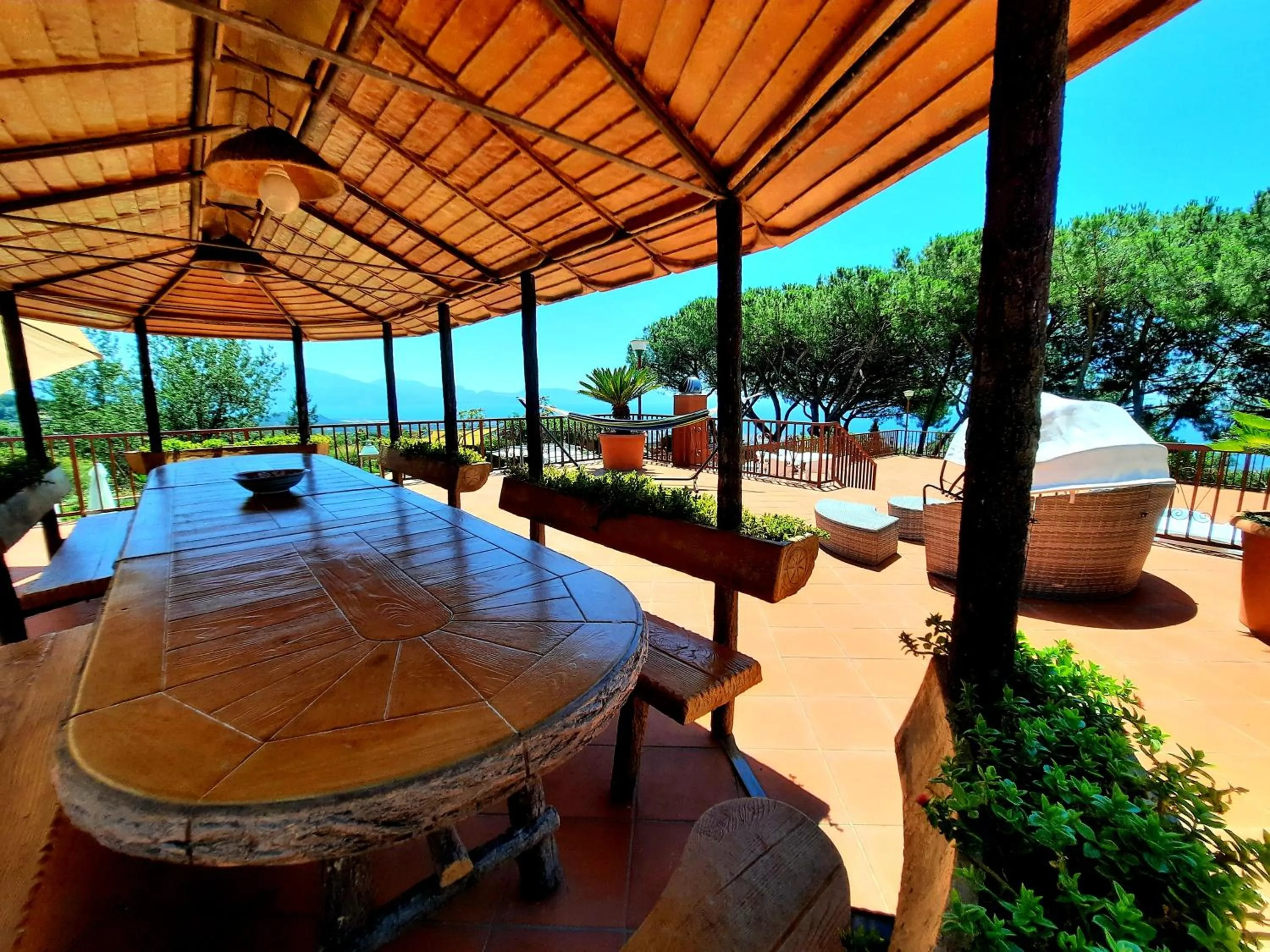 Patio in B&B Iolì Vesuvio