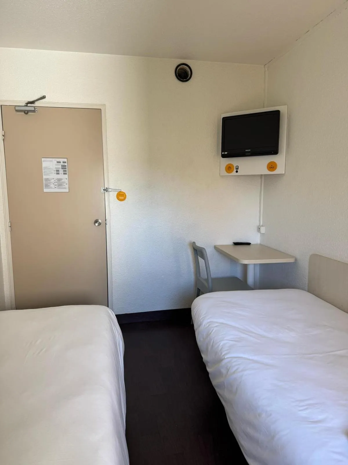 TV and multimedia, Bed in TIP HOTEL CAMBRAI ex HOTEL F1