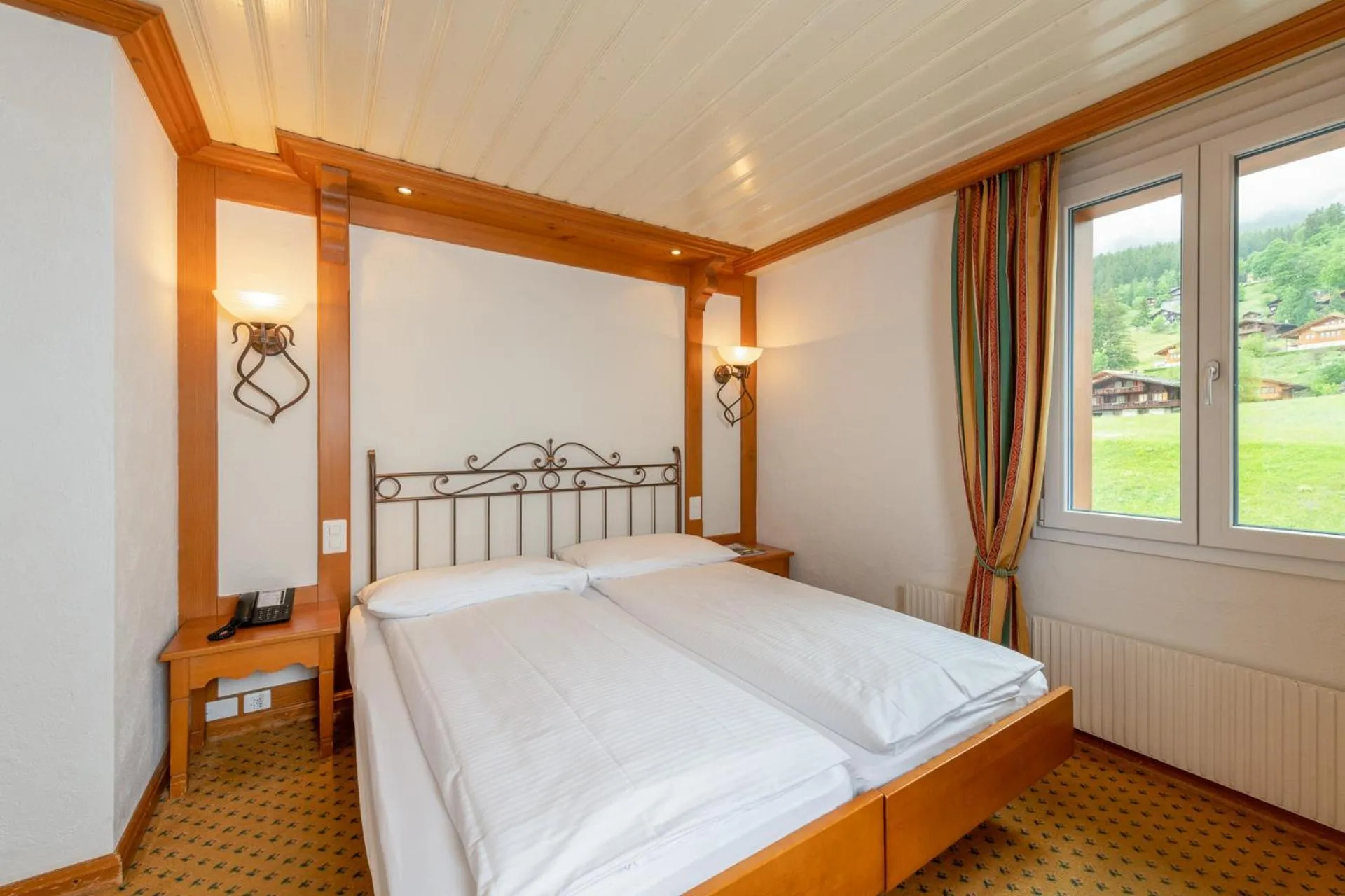 Bedroom, Bed in Derby Swiss Quality Hotel