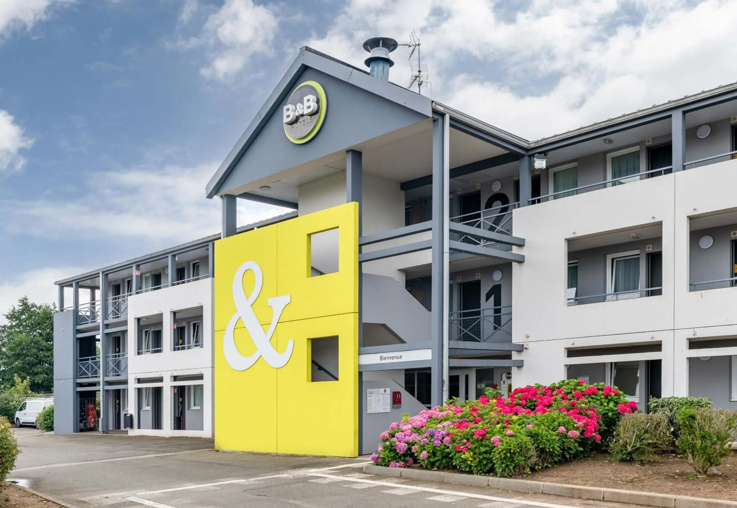 Property building in B&B HOTEL Dieppe