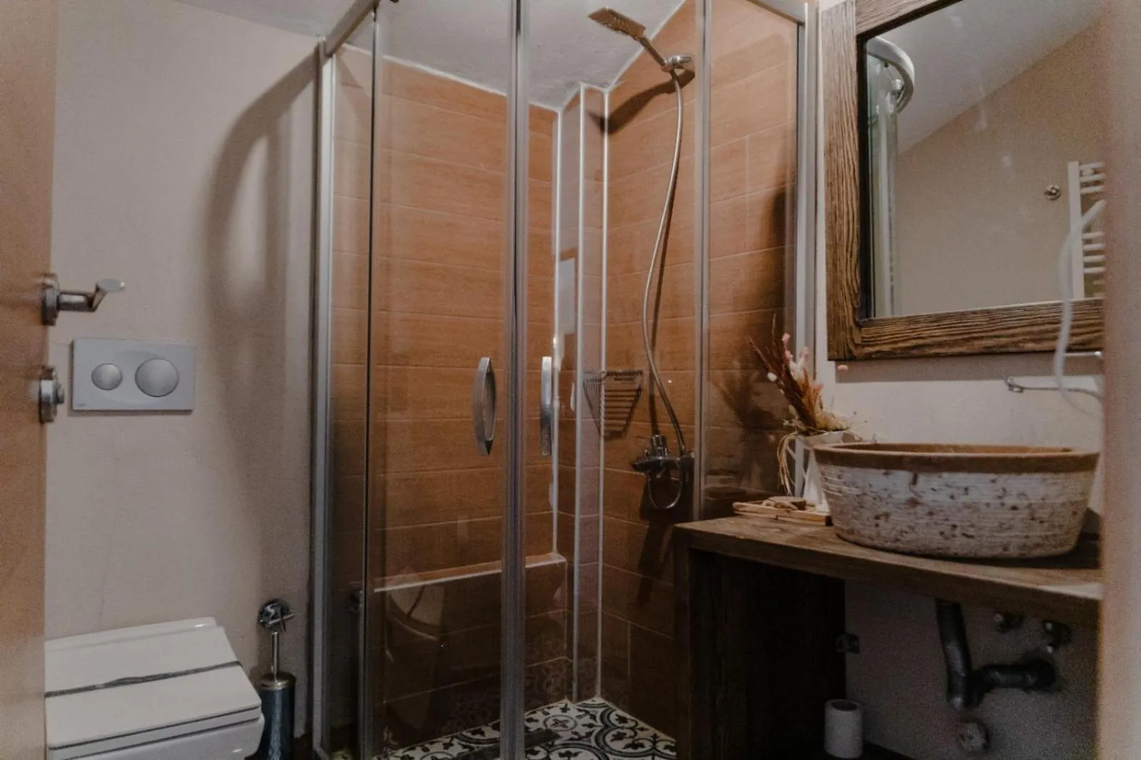 Shower in My House Urla