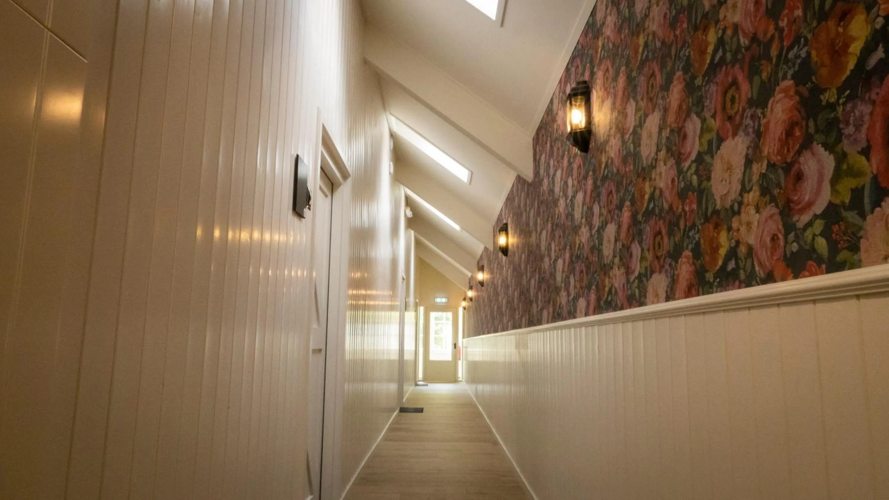 Facade/entrance in BenB Erf 9