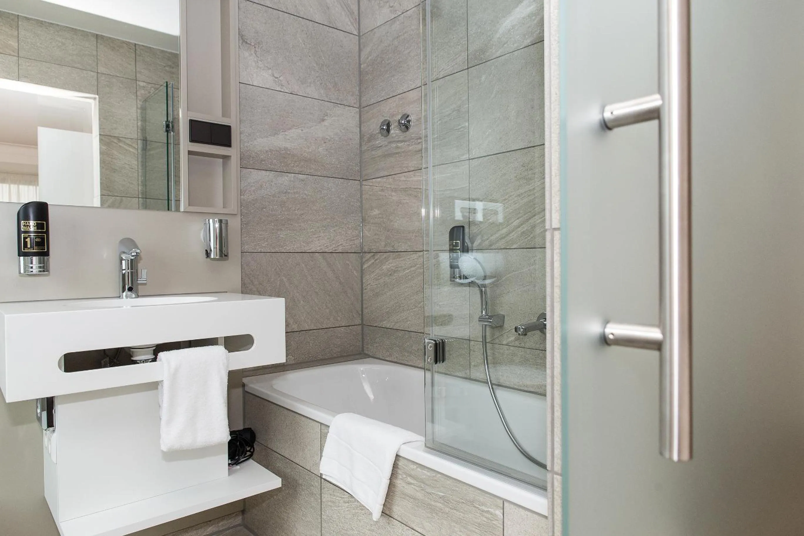 Photo of the whole room in Hotel Goldenes Rad