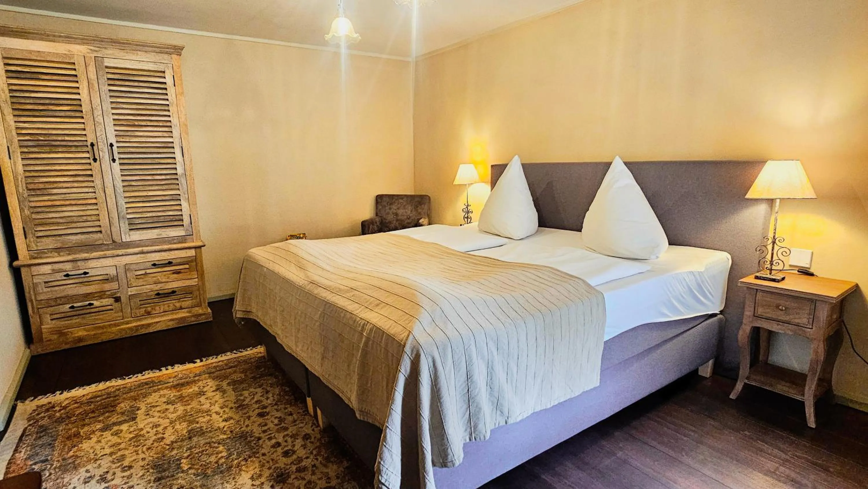 Bed in Boutique-Hotel & Wellness Goldenes Fass Meißen