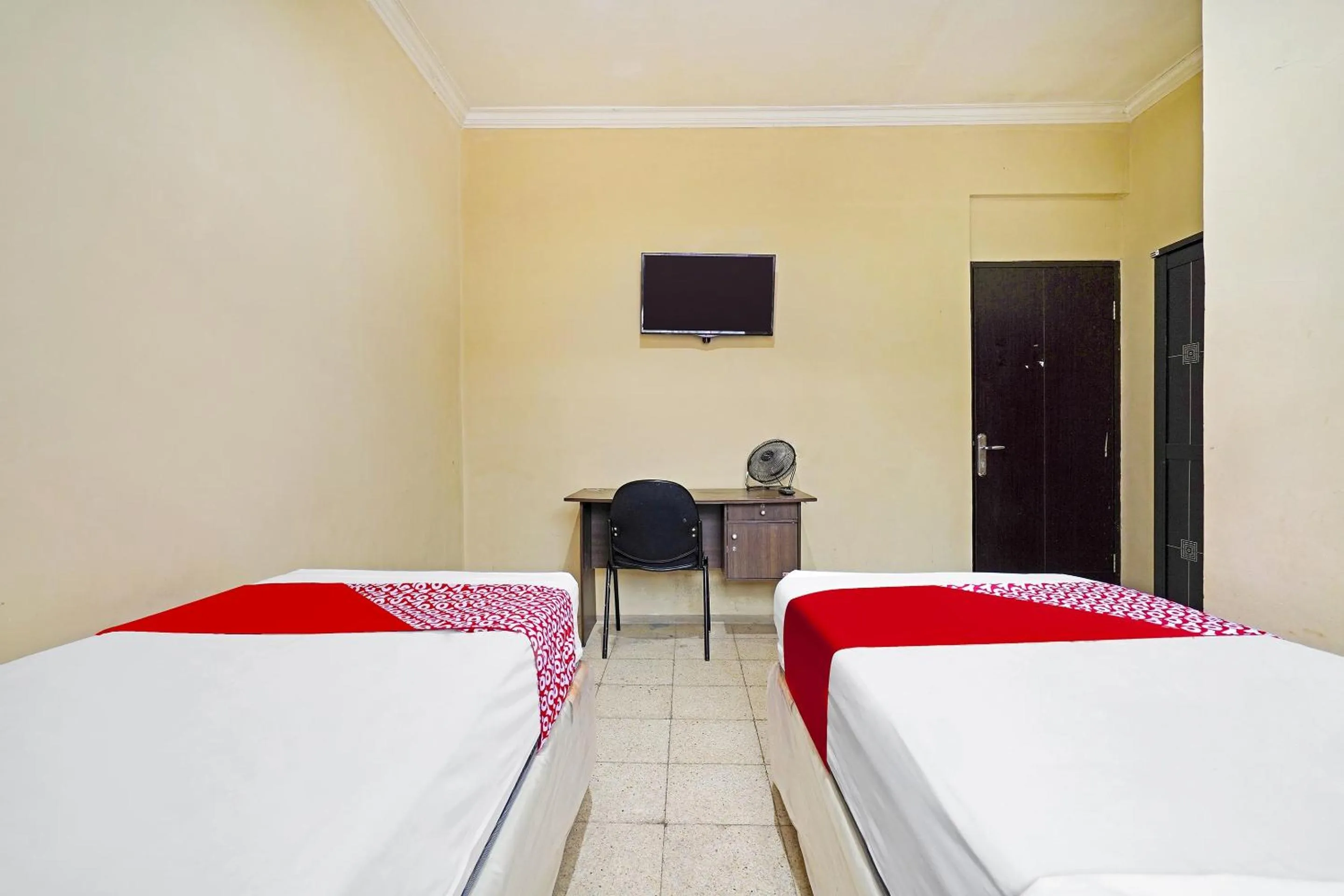 Bedroom, Bed in Hotel O Garden Hostel