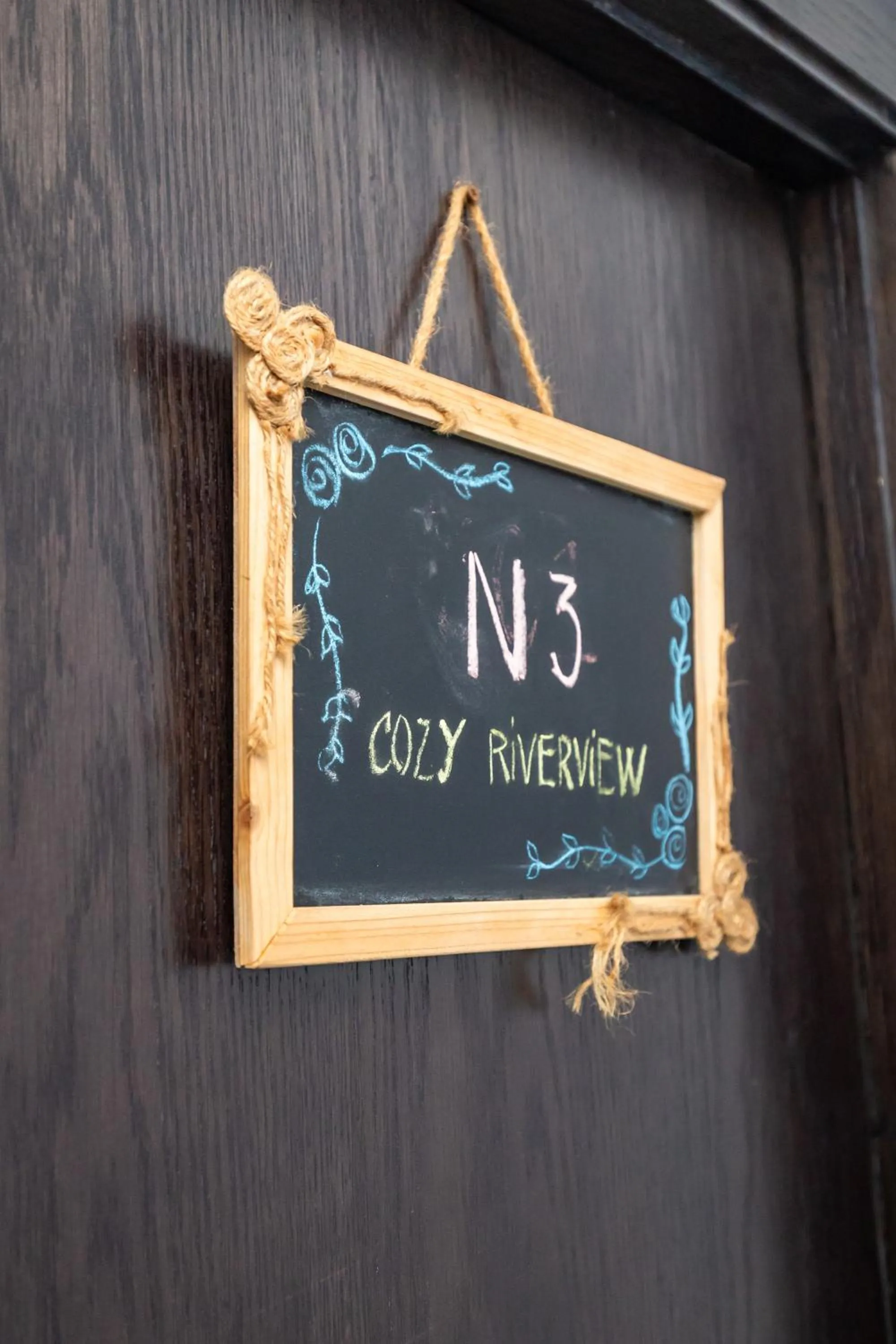 Property building in Cozy Riverview of Livinginn