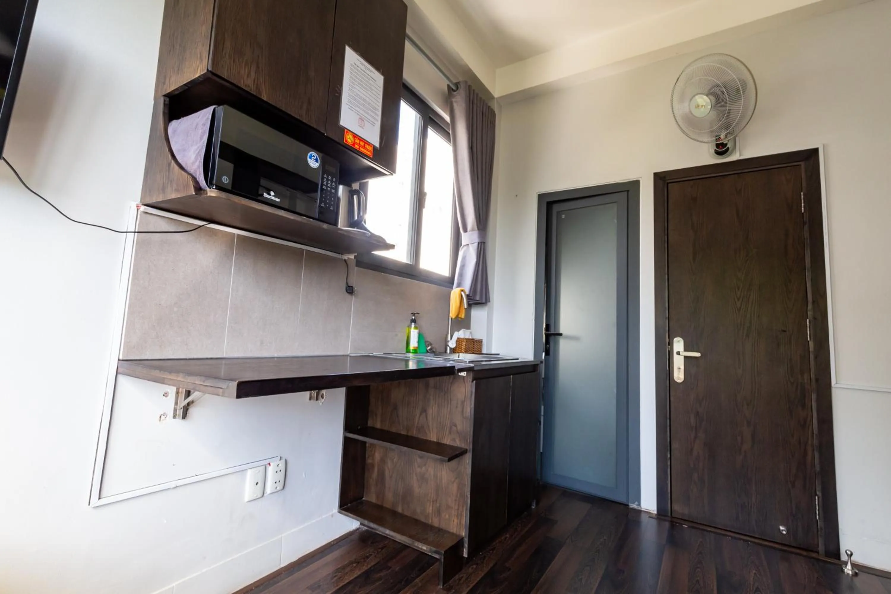 Bedroom in Cozy Riverview of Livinginn