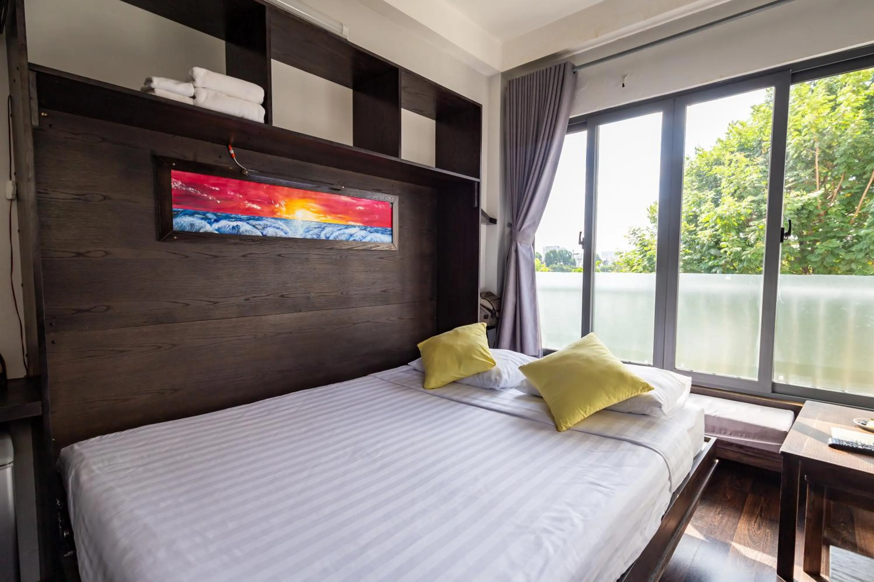 Bedroom, Bed in Cozy Riverview of Livinginn