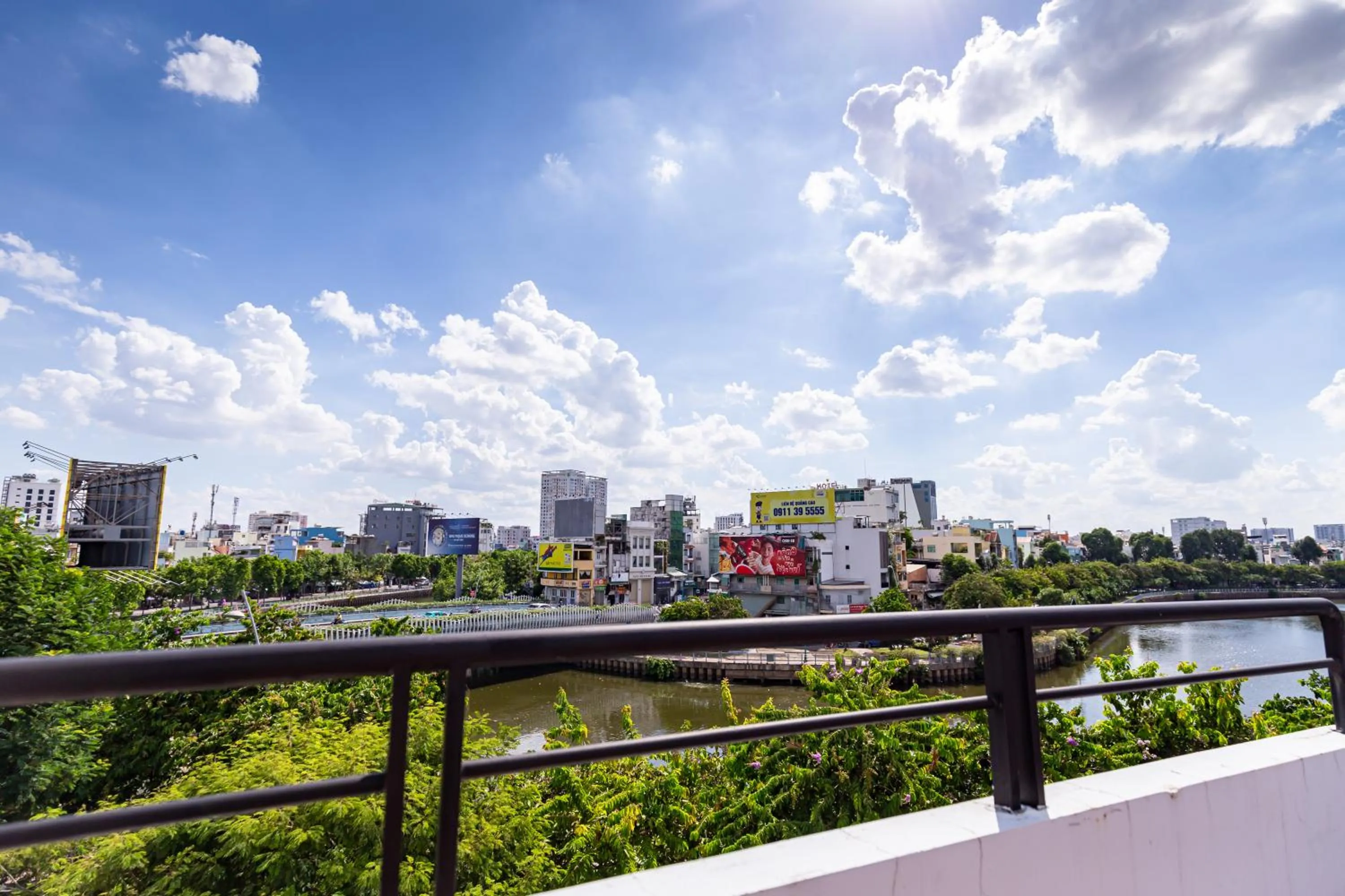 Neighbourhood in Cozy Riverview of Livinginn