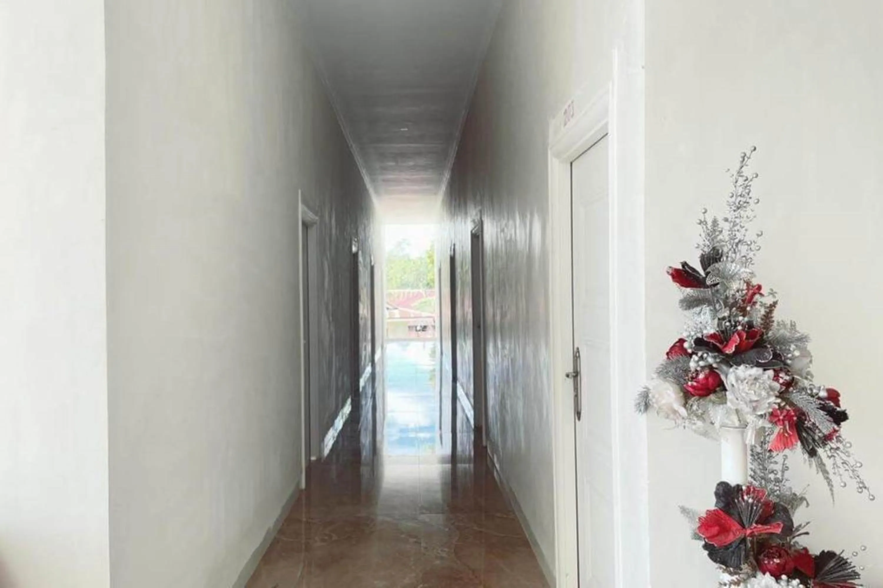 Property building in Wisma Maestro Toraja Mitra RedDoorz