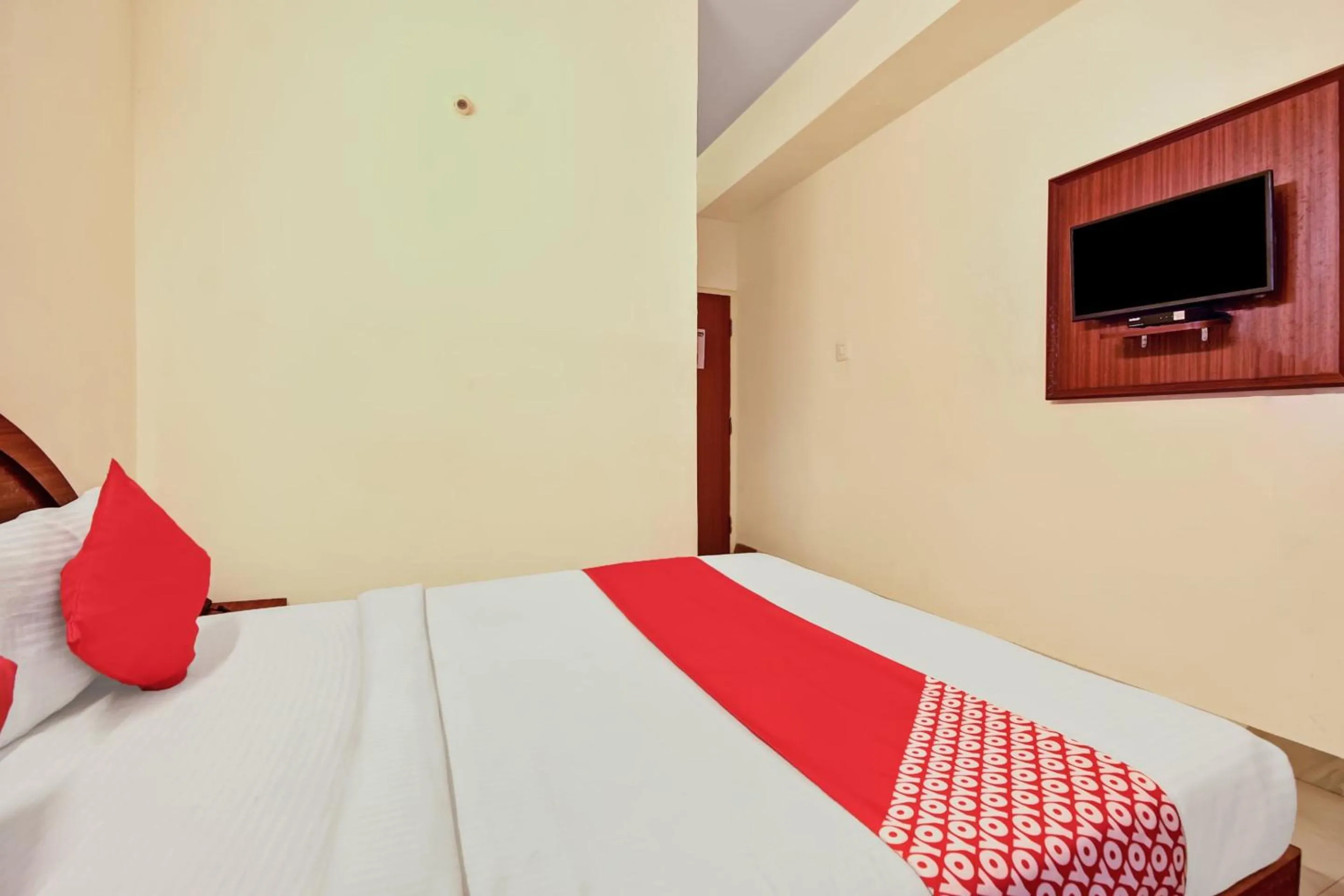 Bedroom, Bed in Hotel O K N Residency