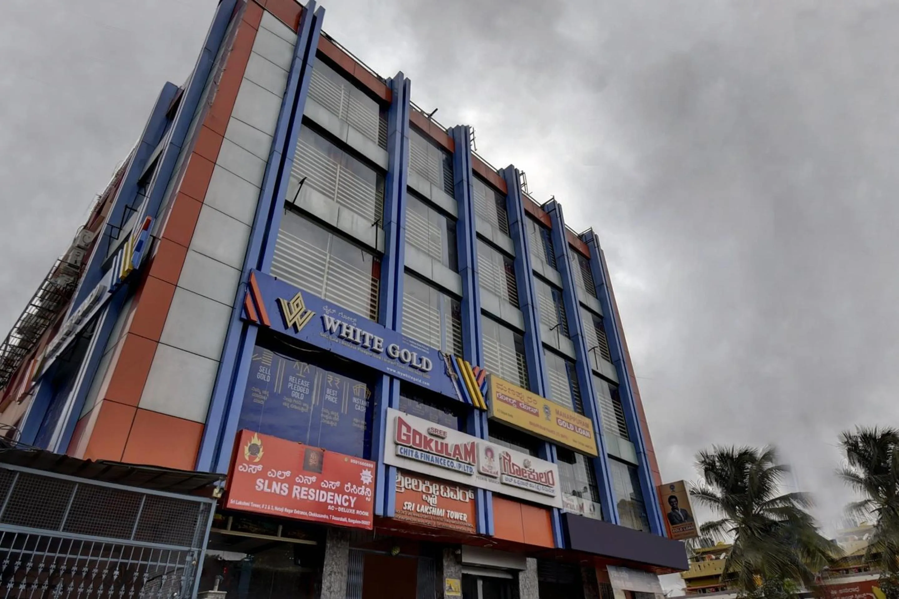 Facade/entrance in Hotel O K N Residency