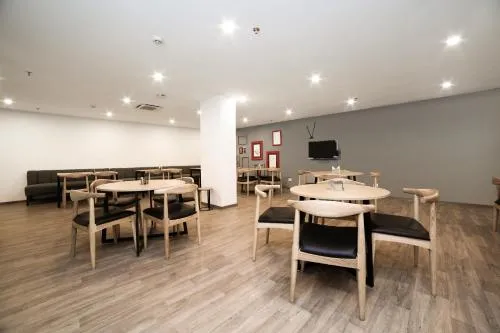 Hotel O Elite