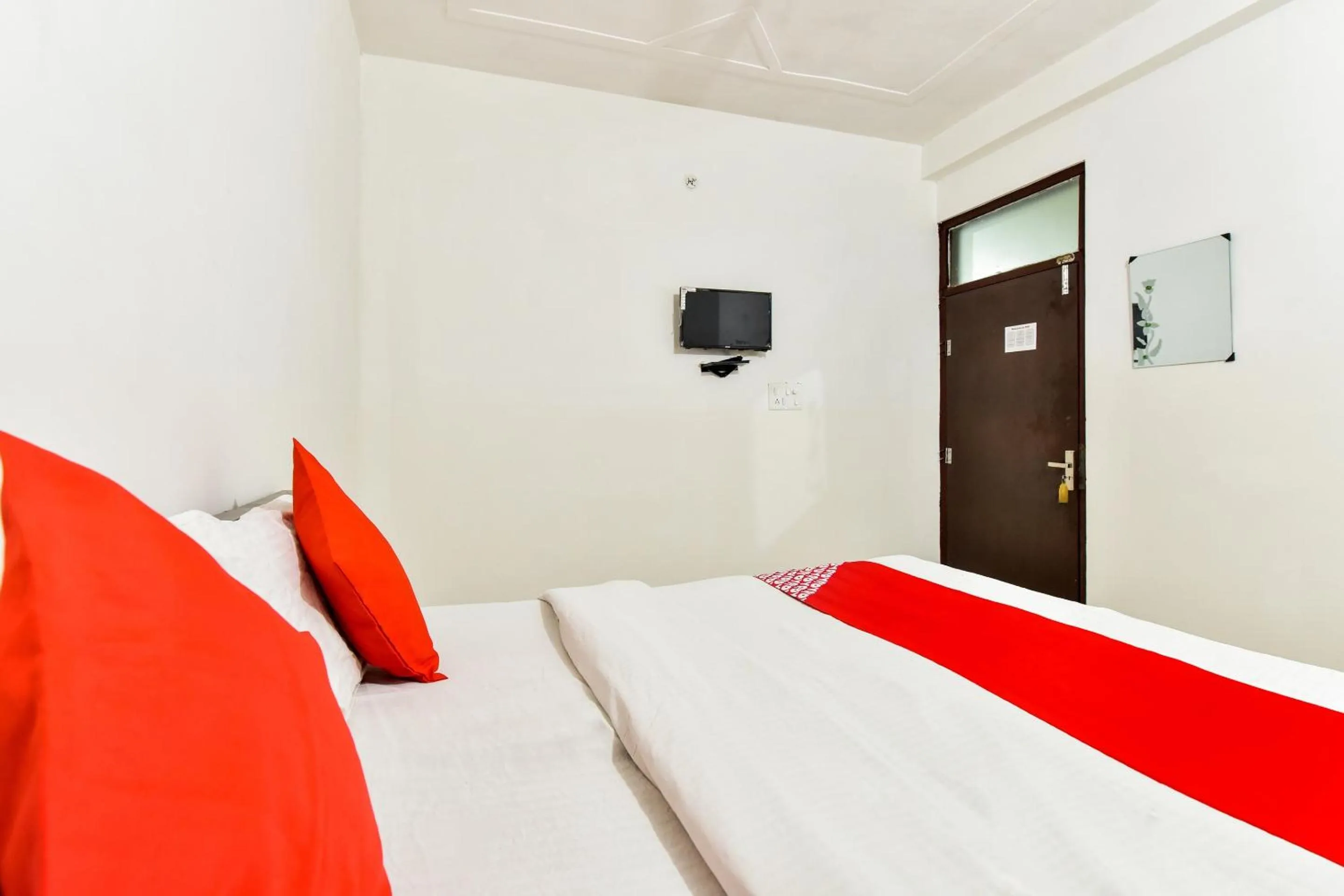 Bedroom in Hotel O White Rock