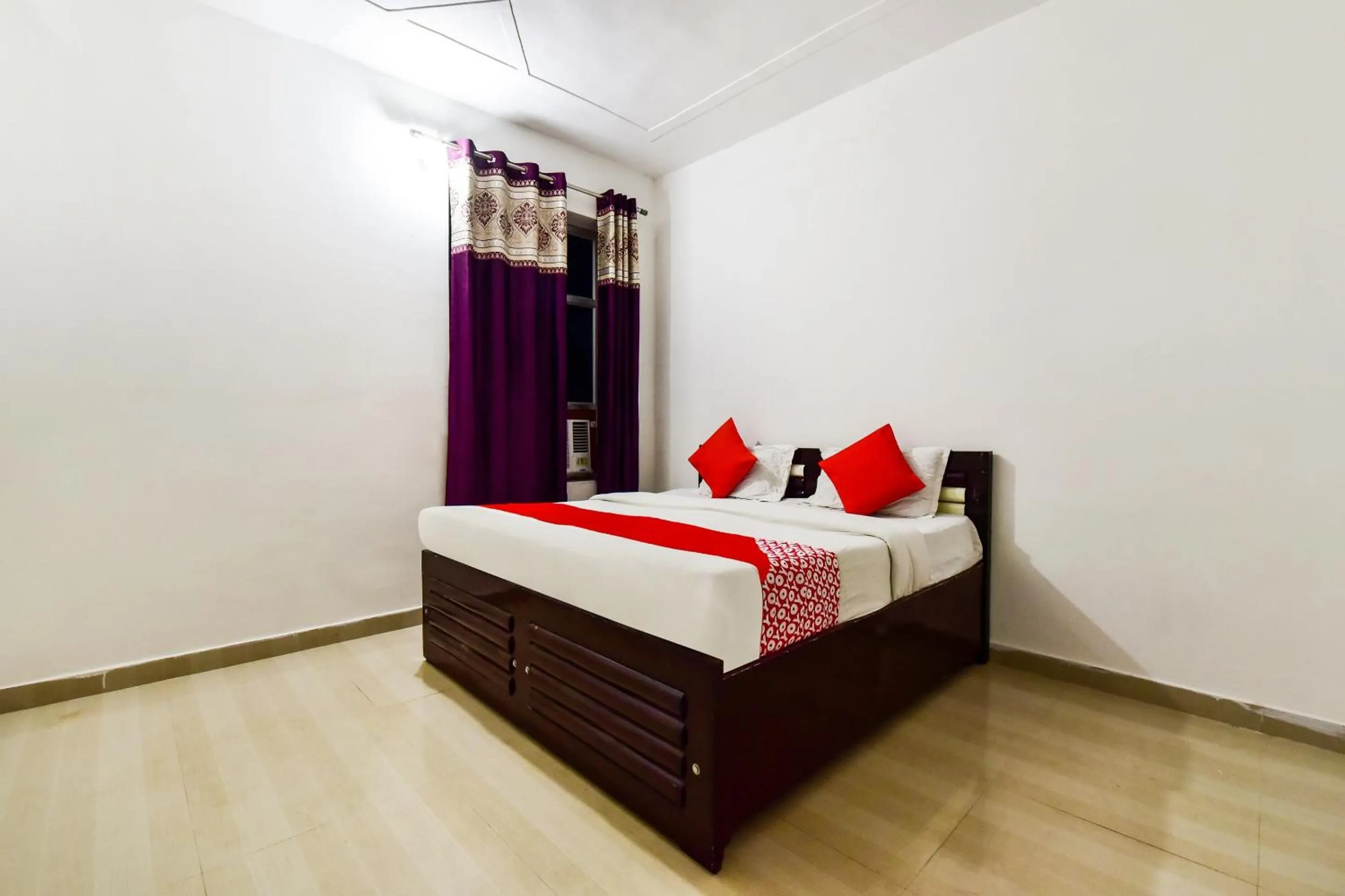 Facade/entrance in Hotel O White Rock