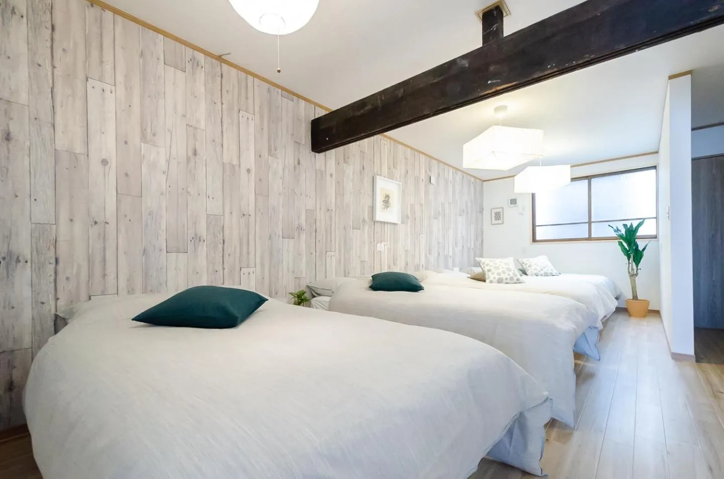 Bed in 箱館宿 観月-Mizuki-伝統的建築物の宿-最大8名宿泊可能