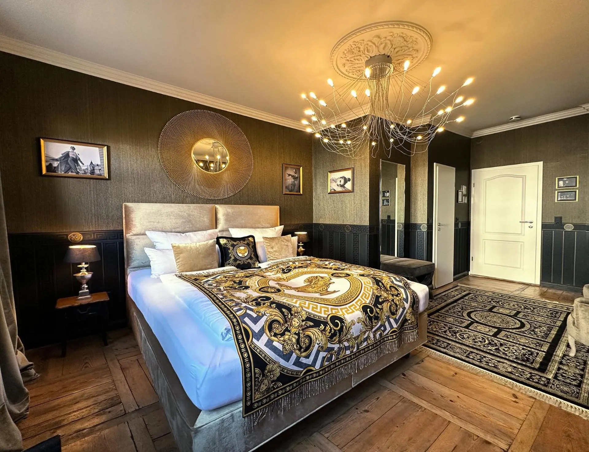 Bed in Boutique-Hotel Stadtvilla Hodes