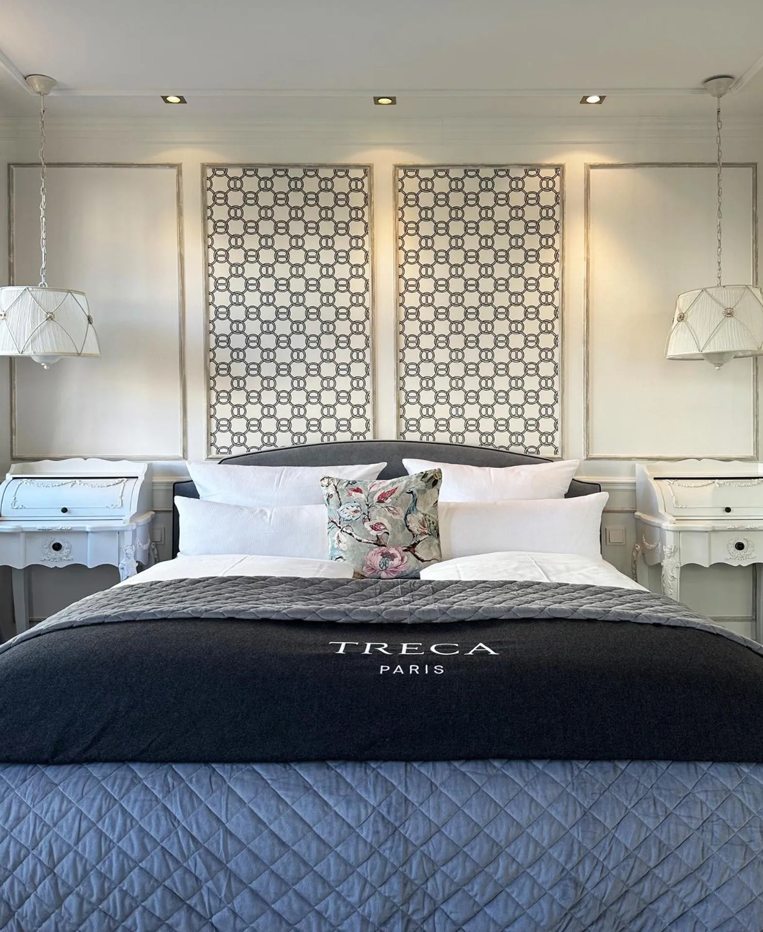 Bed in Boutique-Hotel Stadtvilla Hodes