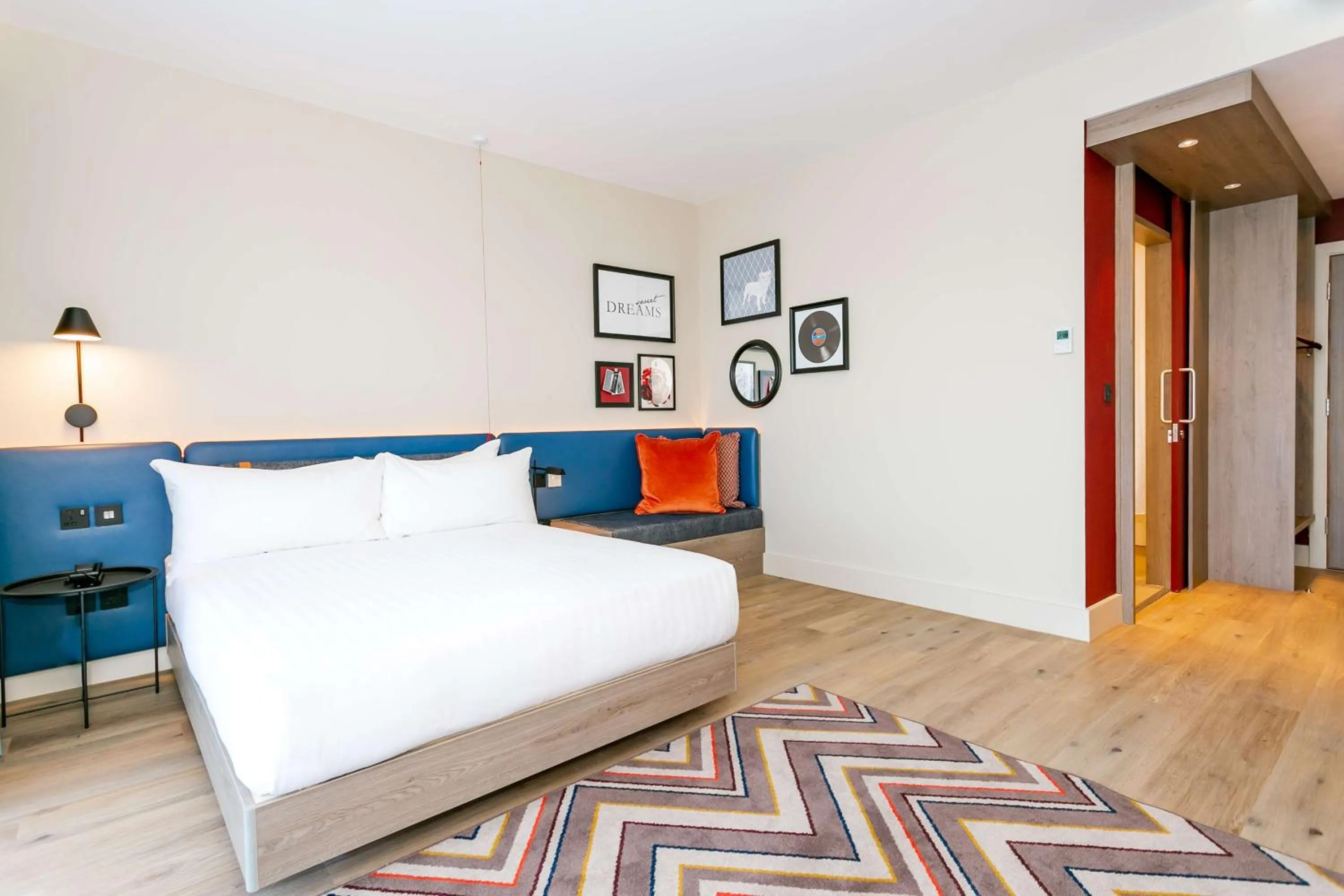 Bed in Hampton By Hilton Blackburn