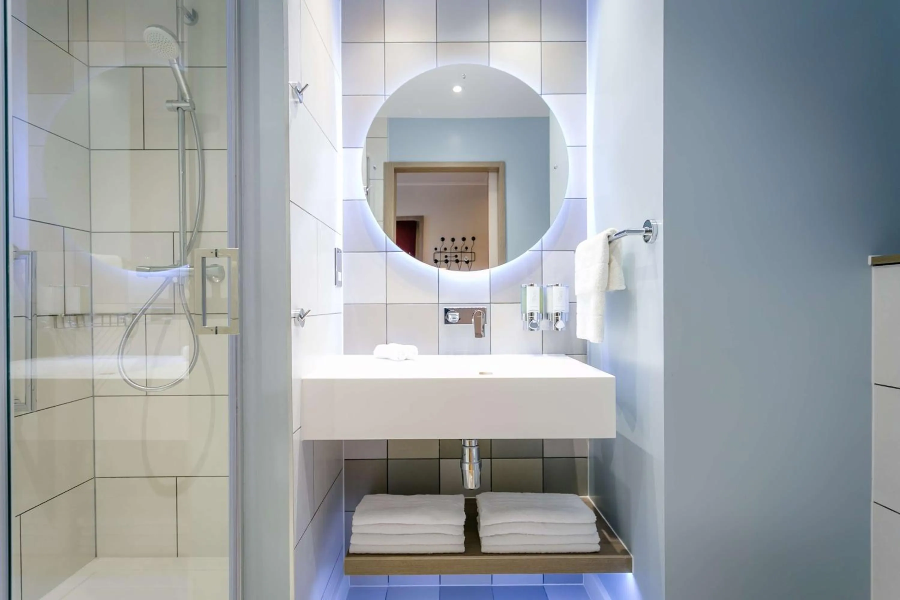 Bathroom in Hampton By Hilton Blackburn