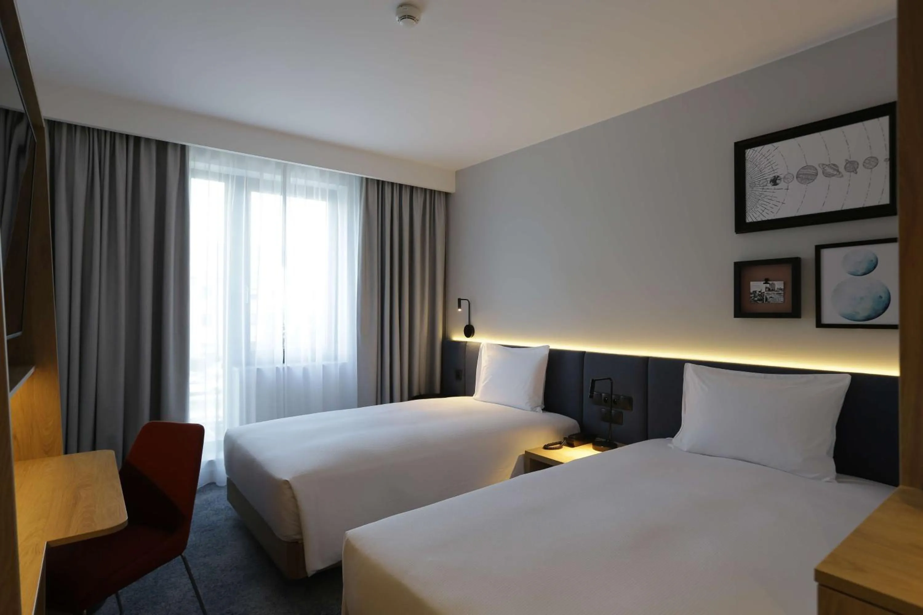 Bedroom, Bed in Hampton By Hilton Olsztyn